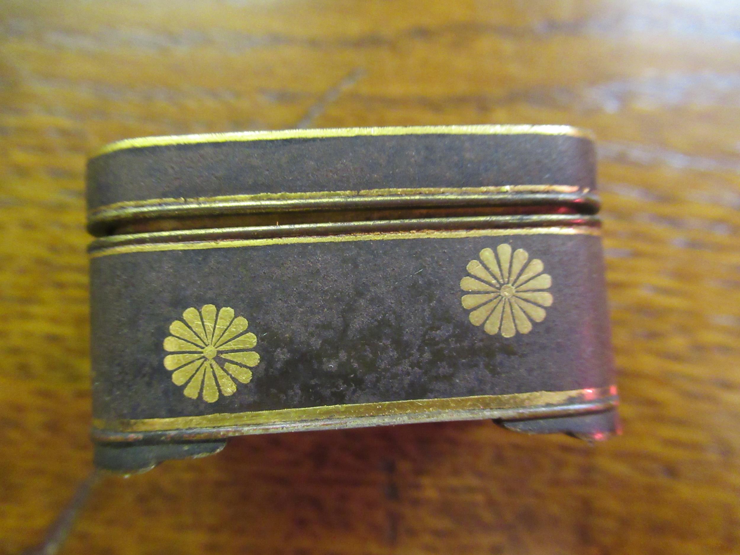 Good quality Japanese Niello gilt metal snuff box, signed to the base together with a collection - Image 3 of 8
