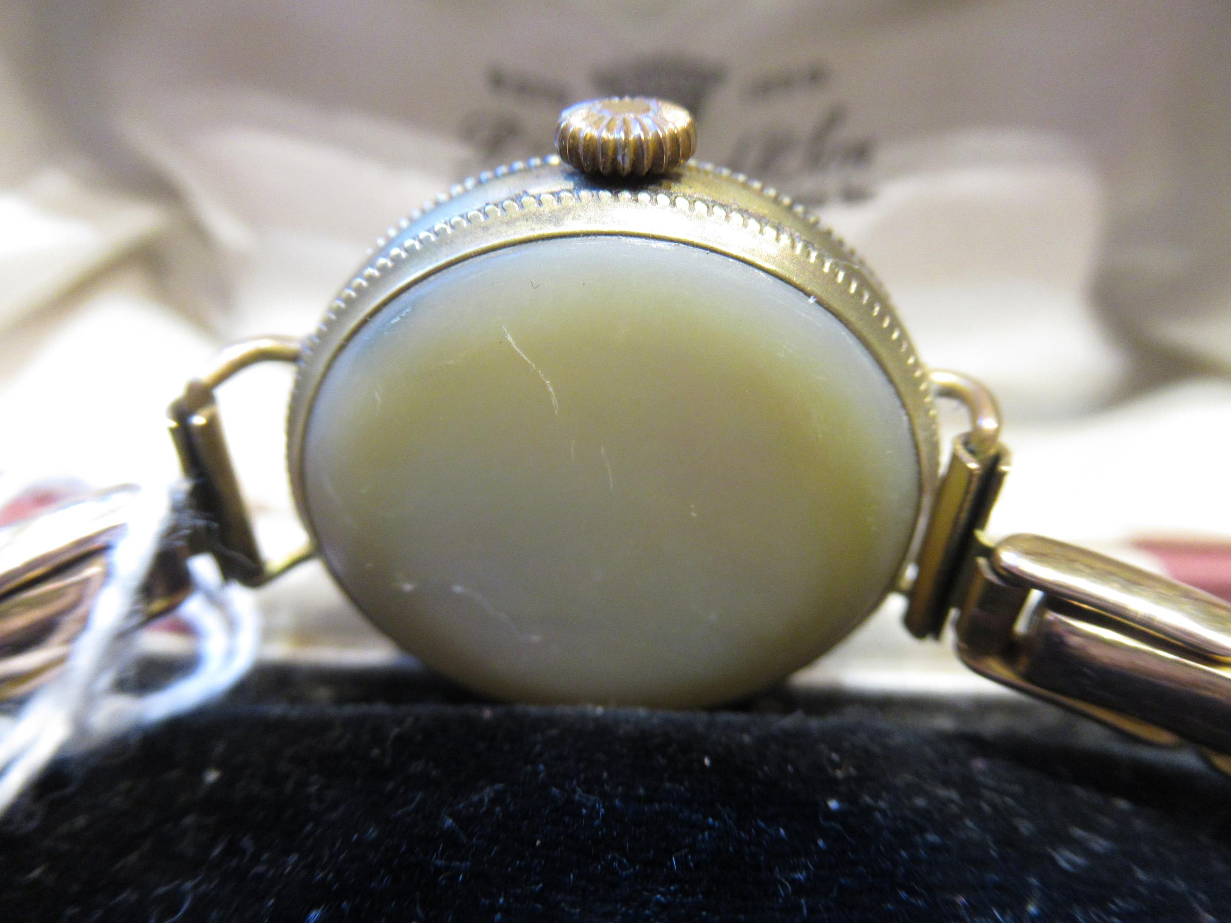 Ladies 9ct gold plated and mother of pearl cased wristwatch, in box - Image 3 of 4