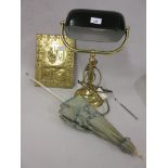 Reproduction brass desk lamp, silk parasol and a brass plaque