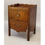 A GEORGE III MAHOGANY TRAY TOP COMMODE, the rectangular top with a raised gallery with pierced