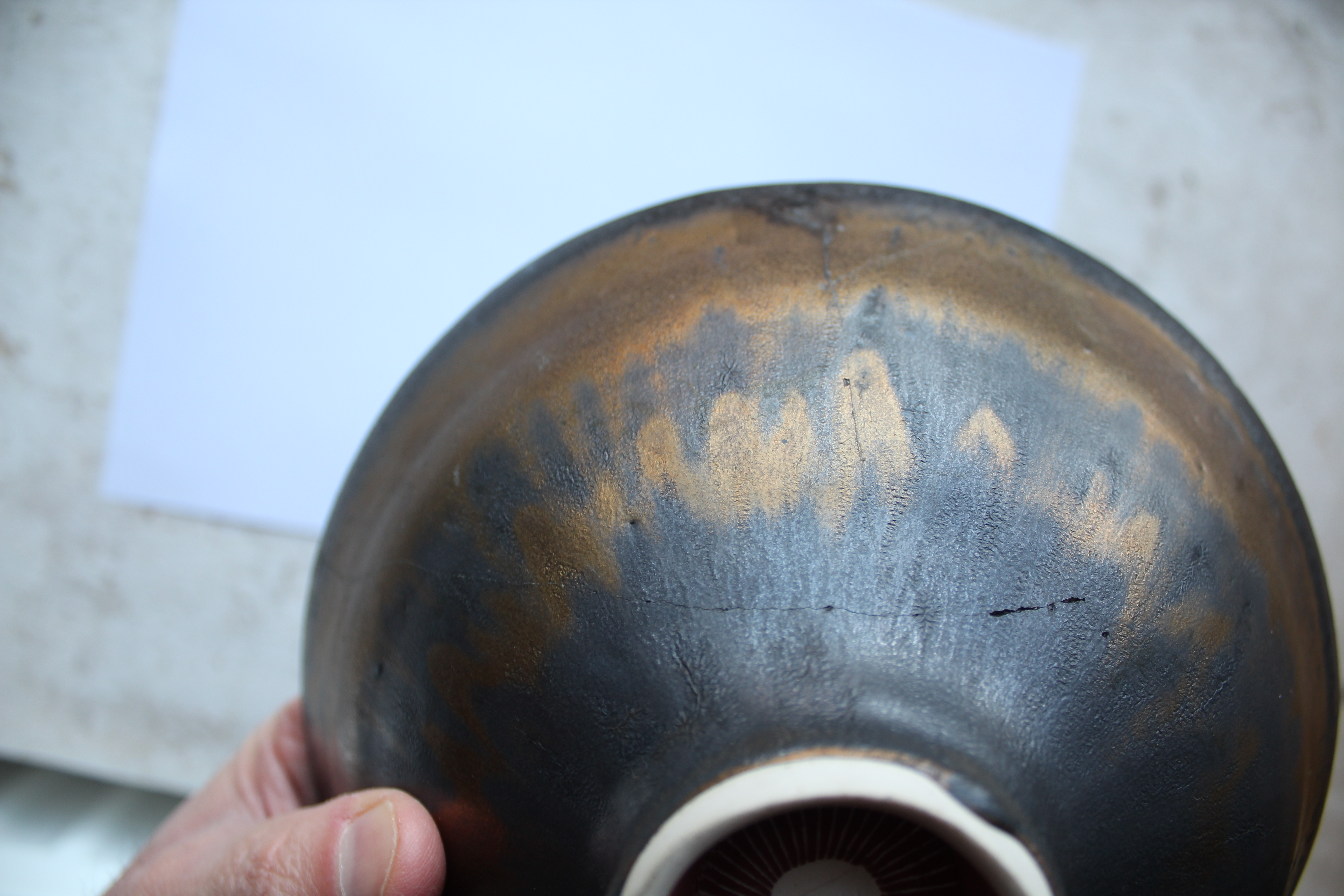 LUCIE RIE (1902-1995) - PORCELAIN BOWL a porcelain footed bowl with a bronze and black drip effect - Image 16 of 20