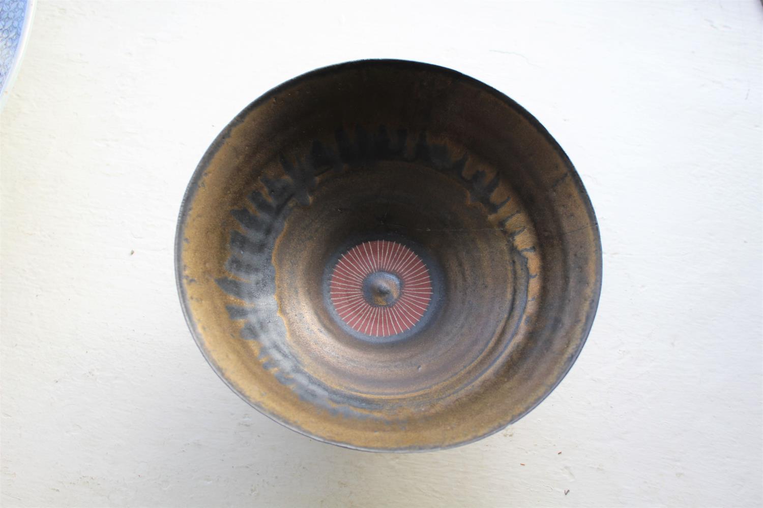 LUCIE RIE (1902-1995) - PORCELAIN BOWL a porcelain footed bowl with a bronze and black drip effect - Image 6 of 20