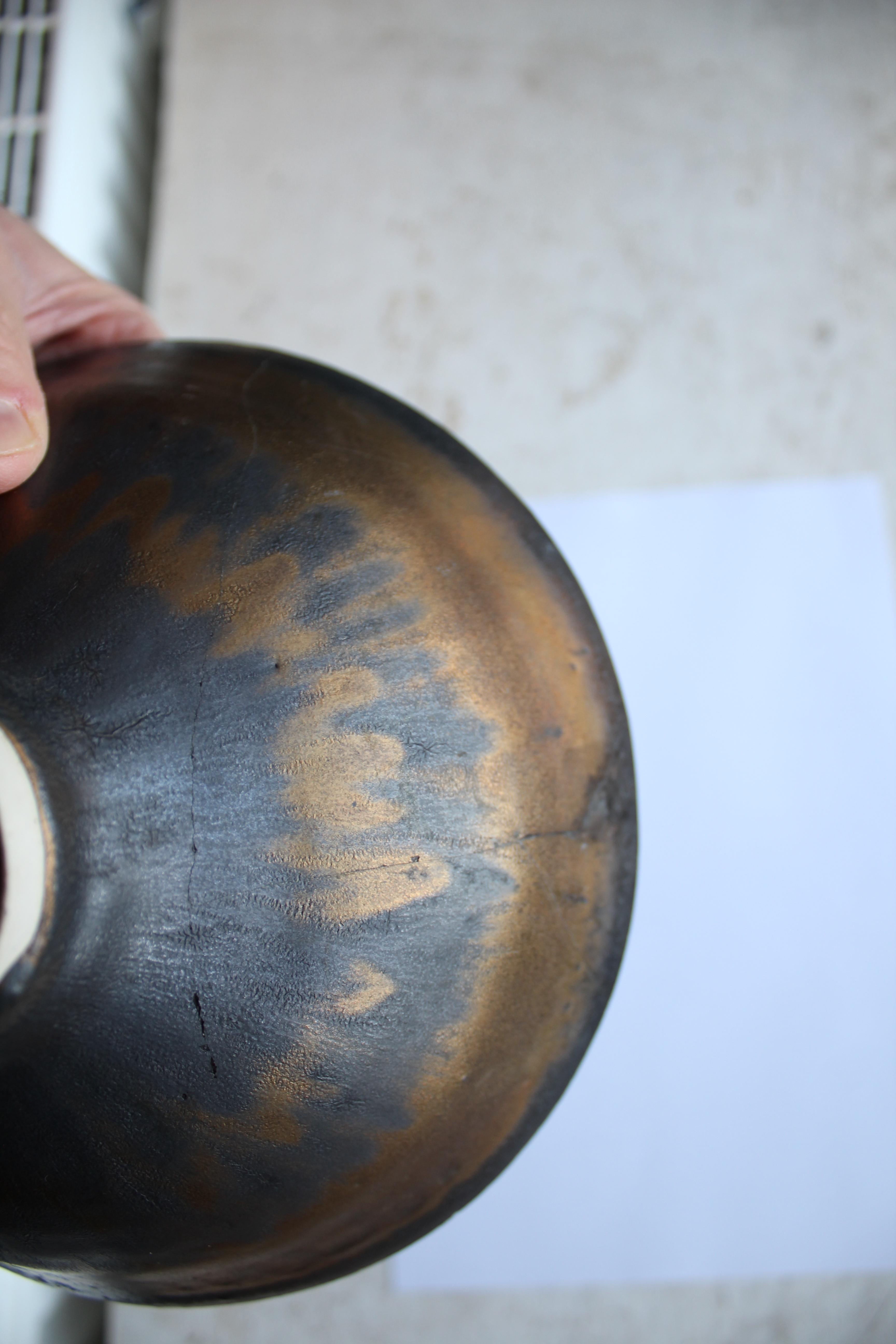 LUCIE RIE (1902-1995) - PORCELAIN BOWL a porcelain footed bowl with a bronze and black drip effect - Image 17 of 20