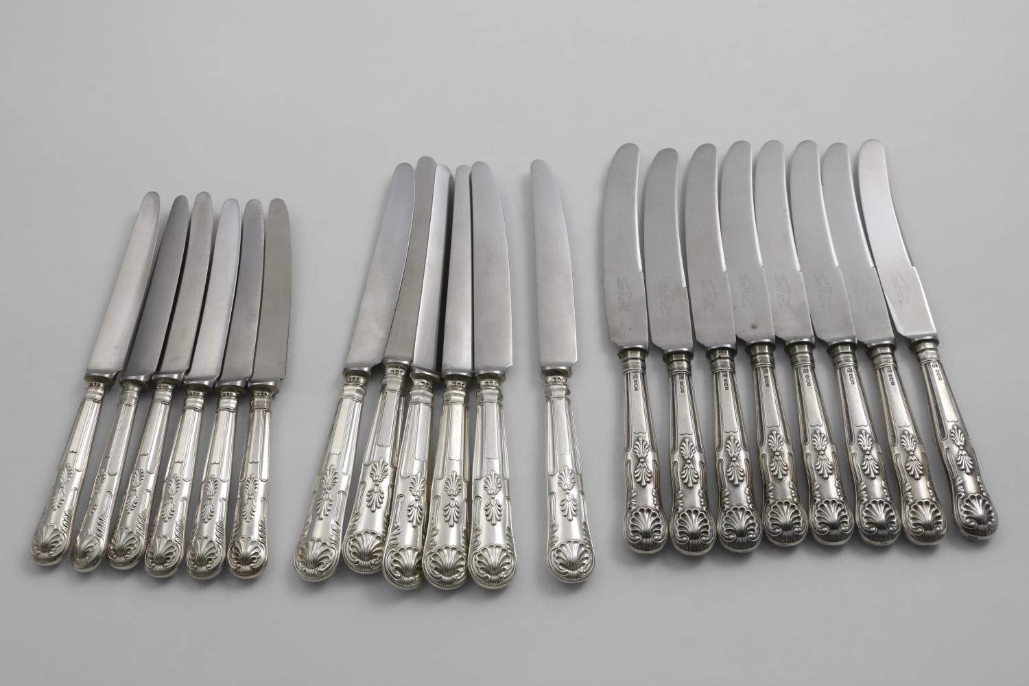 KING'S PATTERN KNIVES:- A set of eight table knives by Cooper Brothers & Sons, Sheffield 1960, a set