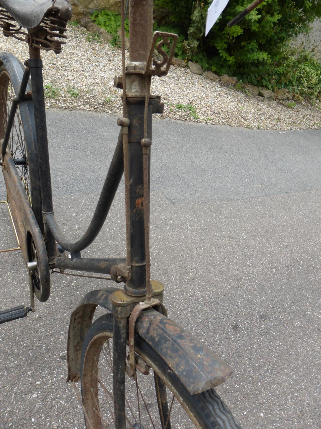 Swift of Coventry Ltd. A lady's Loop Frame bicycle, probably dating from the 1920s, It has a 22-inch - Image 3 of 3