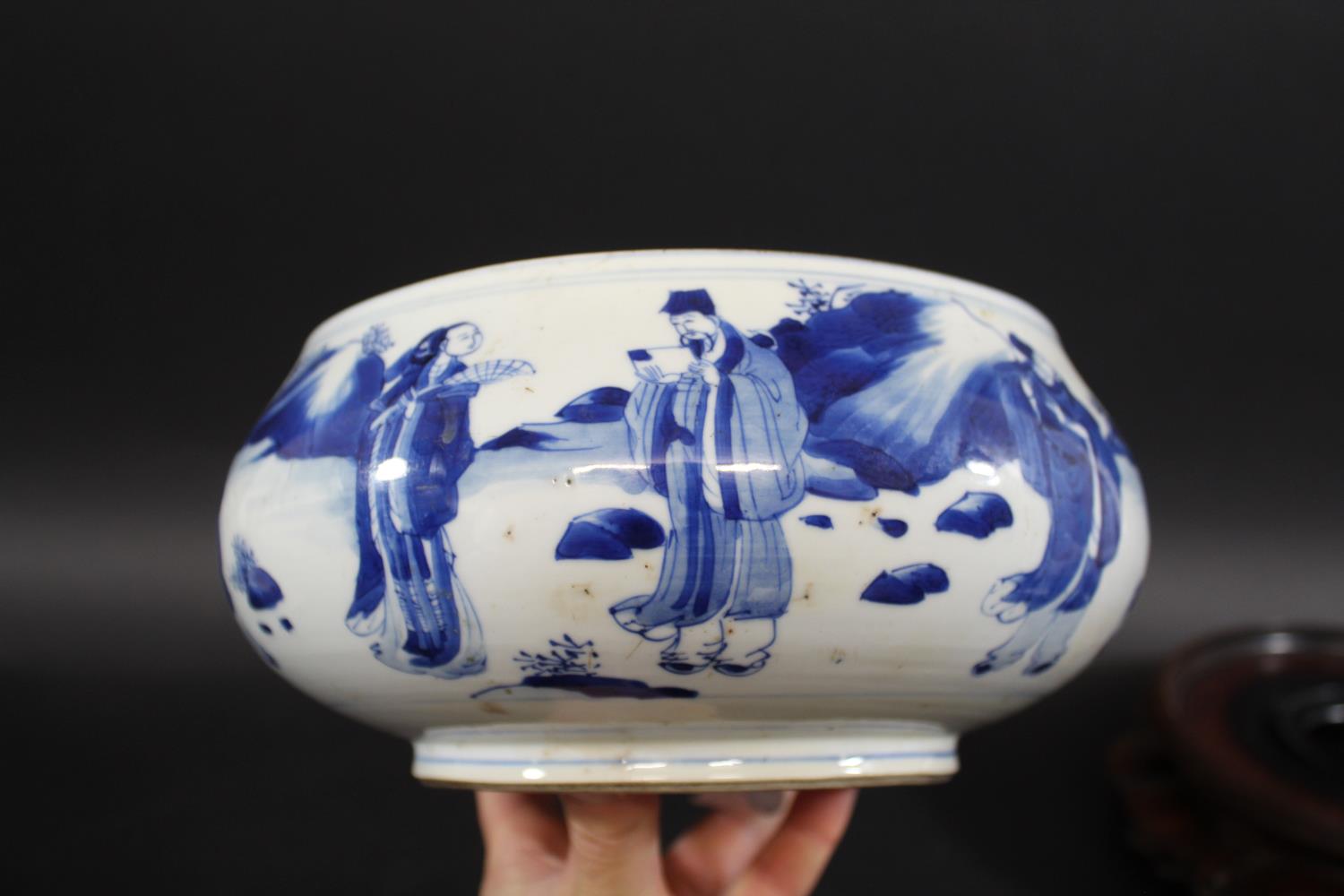 CHINESE PORCELAIN BLUE & WHITE CENSER - KANGXI Qing Dynasty Kangxi period, the rounded sides - Image 7 of 44