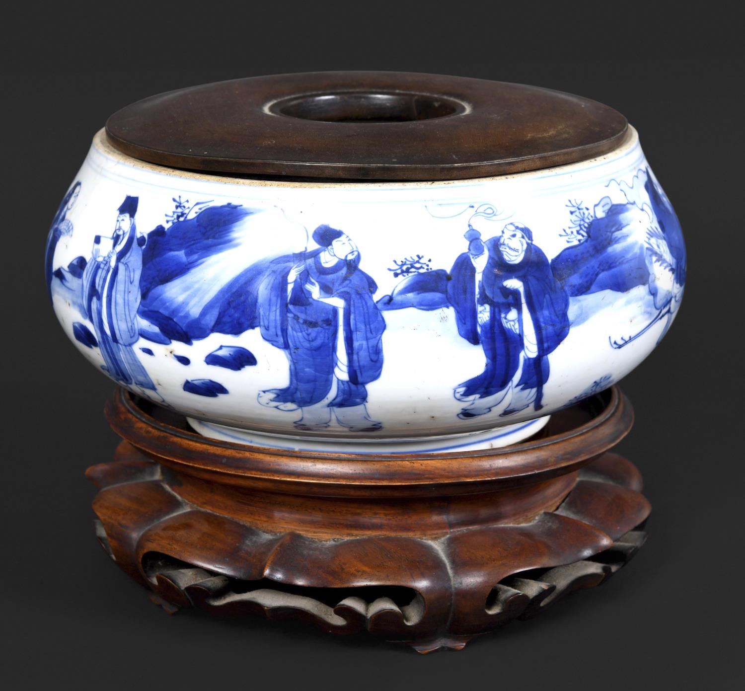CHINESE PORCELAIN BLUE & WHITE CENSER - KANGXI Qing Dynasty Kangxi period, the rounded sides