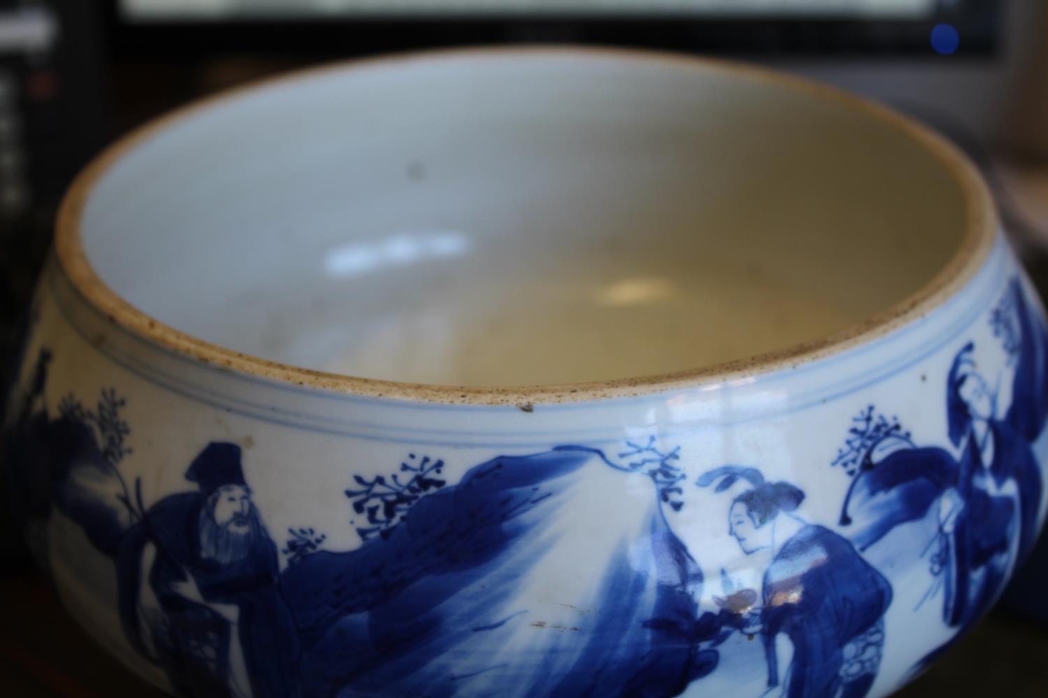 CHINESE PORCELAIN BLUE & WHITE CENSER - KANGXI Qing Dynasty Kangxi period, the rounded sides - Image 12 of 44