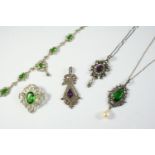 ASSORTED PASTE JEWELLERY including a cased purple and white paste pendant, a green and white paste