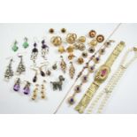 A QUANTITY OF JEWELLERY including a two row cultured pearl necklace with diamond set clasp, a ruby