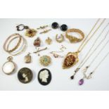 A QUANTITY OF JEWELLERY including a 9ct gold, turquoise and pearl set sunburst brooch, a ruby and