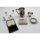 A MISCELLANEOUS LOT: A cigarette box, initialled, a small quaich, a small sugar bowl, a mug,