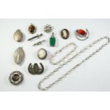 A QUANTITY OF JEWELLERY including a moonstone spectecle necklace and bracelet, assorted silver