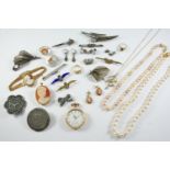 A QUANTITY OF JEWELLERY including an 18ct gold open faced pocket watch, an 18ct gold and pearl set