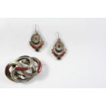 A SCOTTISH HARDSTONE AND SILVER BROOCH 6cm wide, together with a pair of Scottish hardstone and