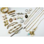 A QUANTITY OF JEWELLERY AND COSTUME JEWELLERY including a pair of 18ct gold cufflinks, engraved with