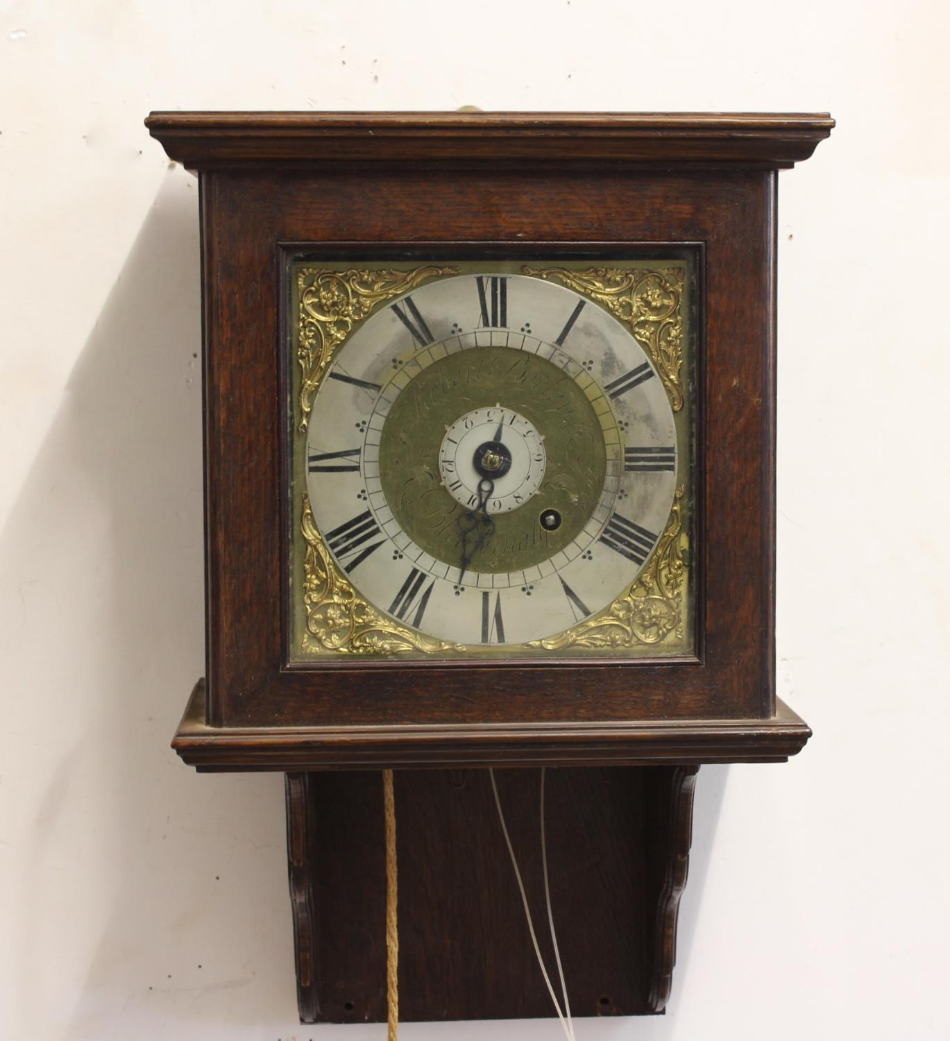 AN 18TH CENTURY WALL CLOCK BY ROBERT BOTLEY OF BLETCHINGLY. With a 20cm brass dial with silvered