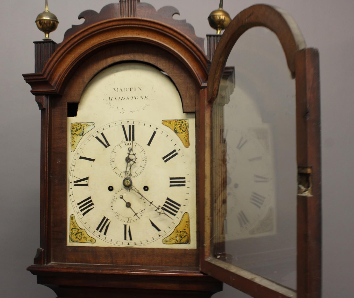 AN EARLY 19TH CENTURY MAHOGANY LONGCASE CLOCK. With an arched painted dial with Roman numerals and - Image 3 of 7