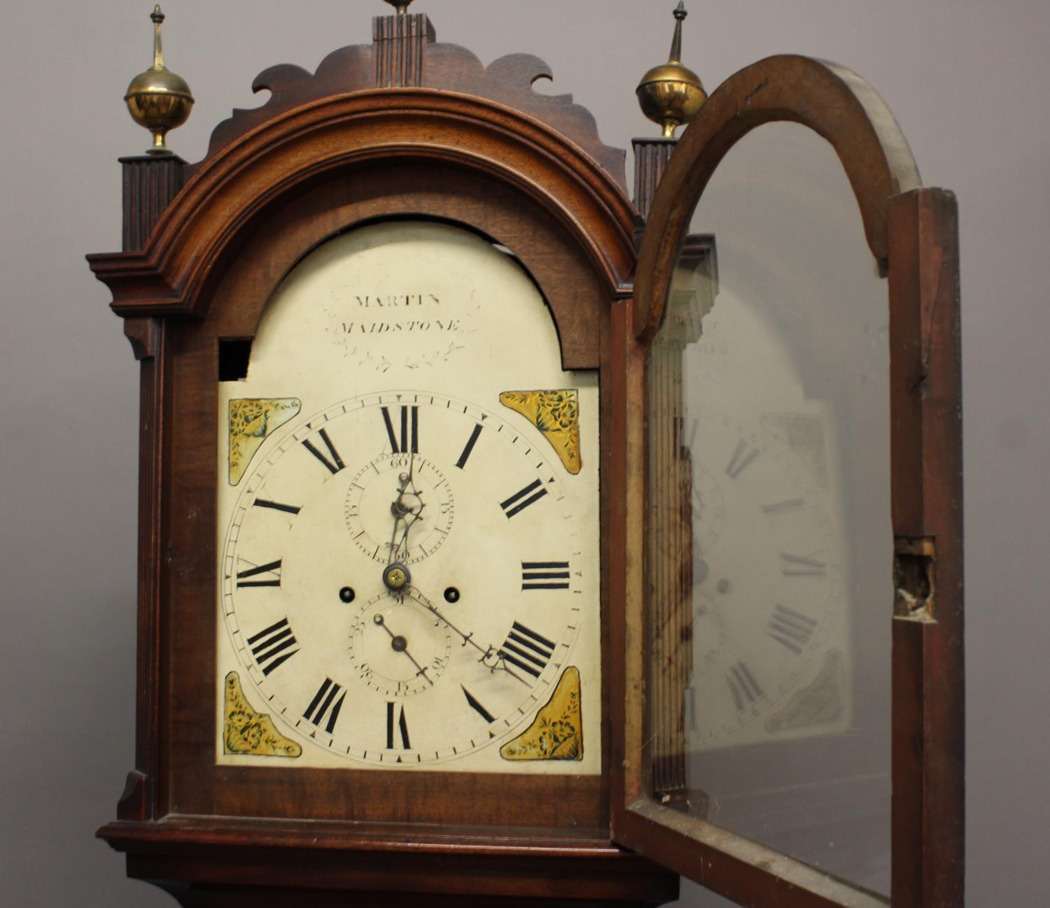 AN EARLY 19TH CENTURY MAHOGANY LONGCASE CLOCK. With an arched painted dial with Roman numerals and - Image 2 of 7