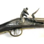 AN ELIOTT'S LIGHT DRAGOON CARBINE. A Carbine with a 71.5cm tapering barrel, the flintlock action
