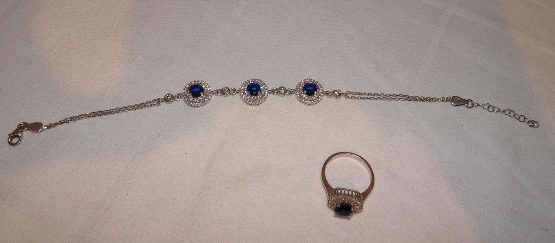 Schmuckset, 925er Silber, bestehend aus 1 Armband, Länge ca. 22,5 cm, sowie 1 Ring, Ringgröße 56