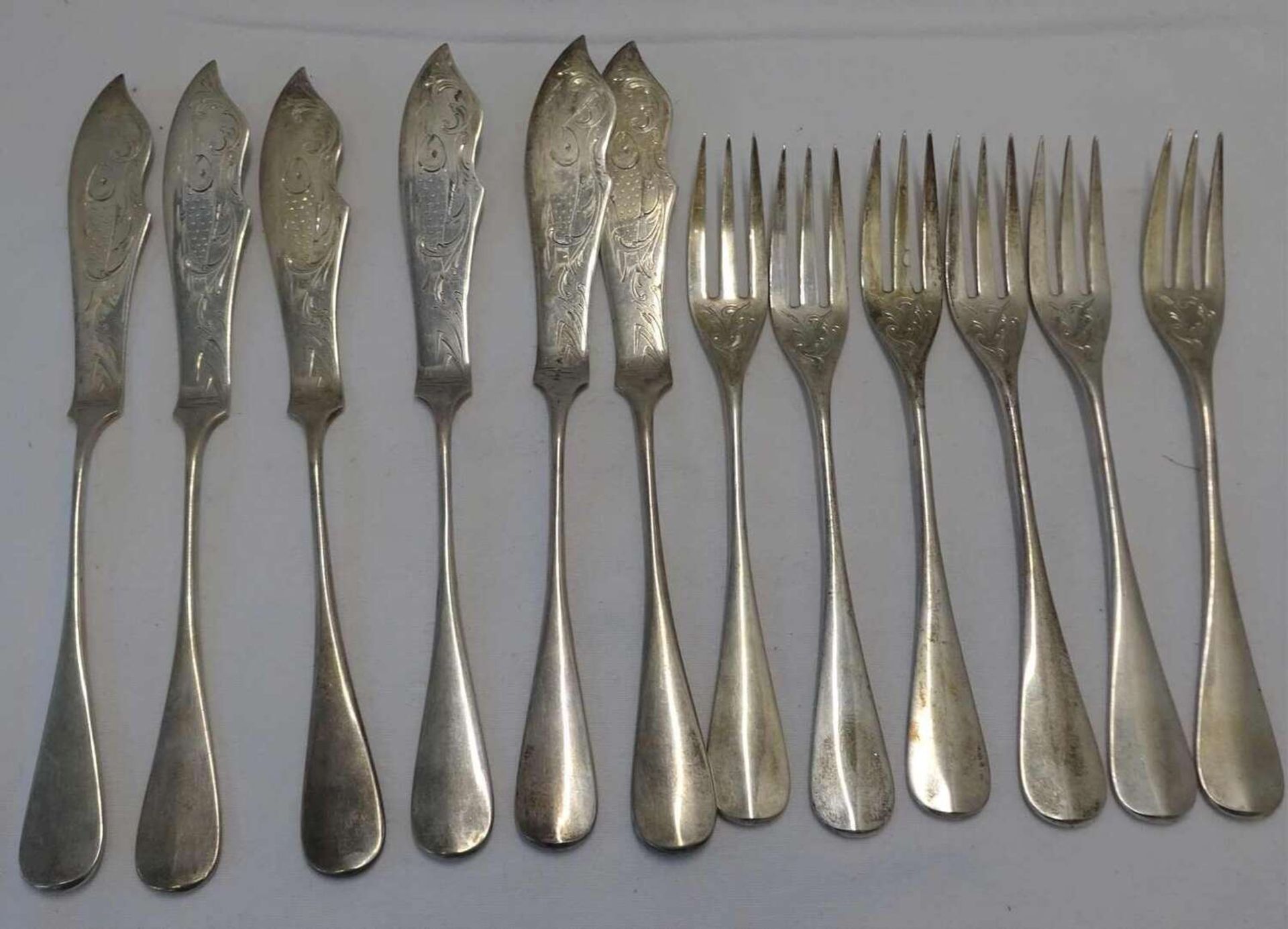 Fischbesteck, 800er Silber, 12-teilig. Gewicht ca. 600 gr. Sehr guter Zustand.Fish cutlery, 800 sil