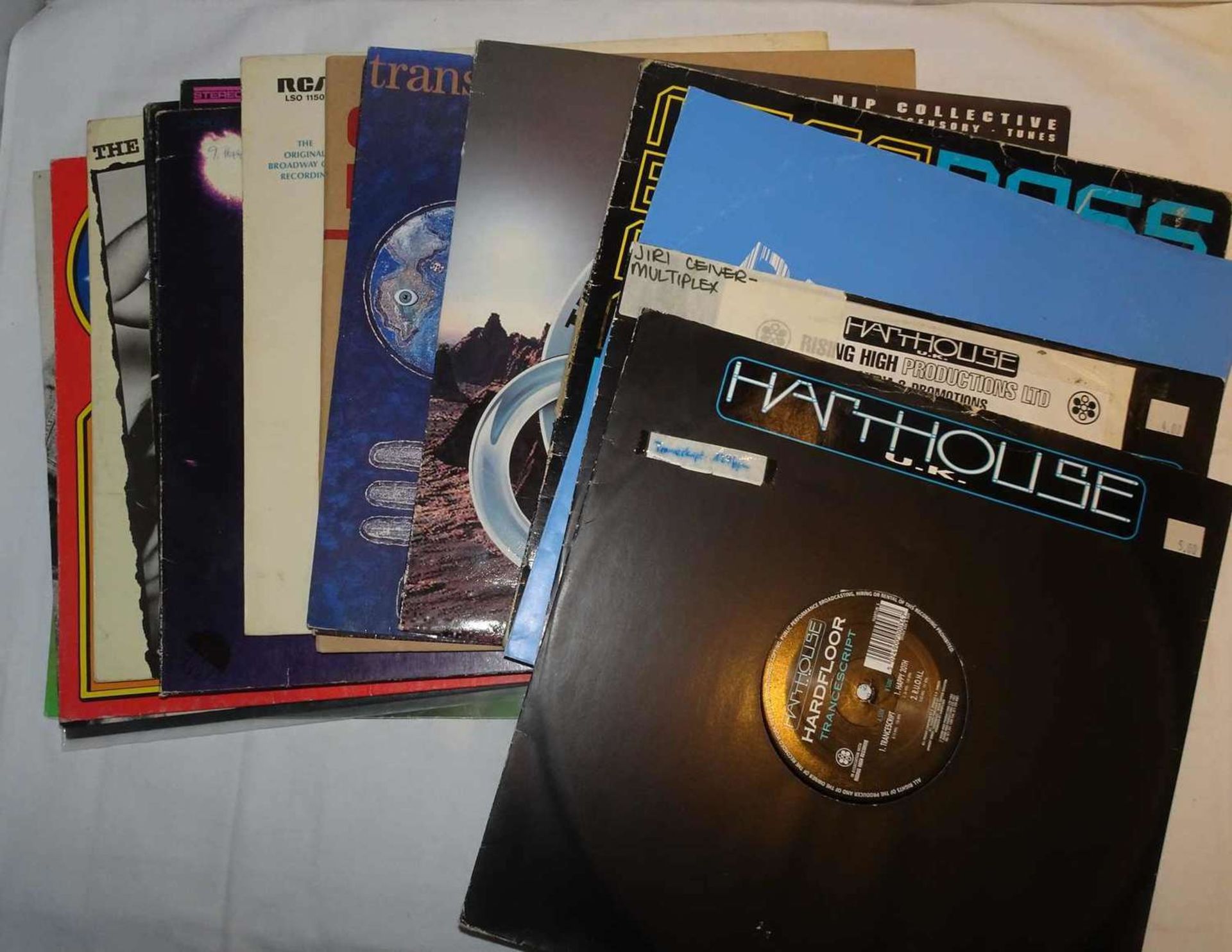 Lot LP´s, verschiedene Interpreten, dabei Queen, Leon Butterfly, Pink Floyd, etc. Insgesamt 16