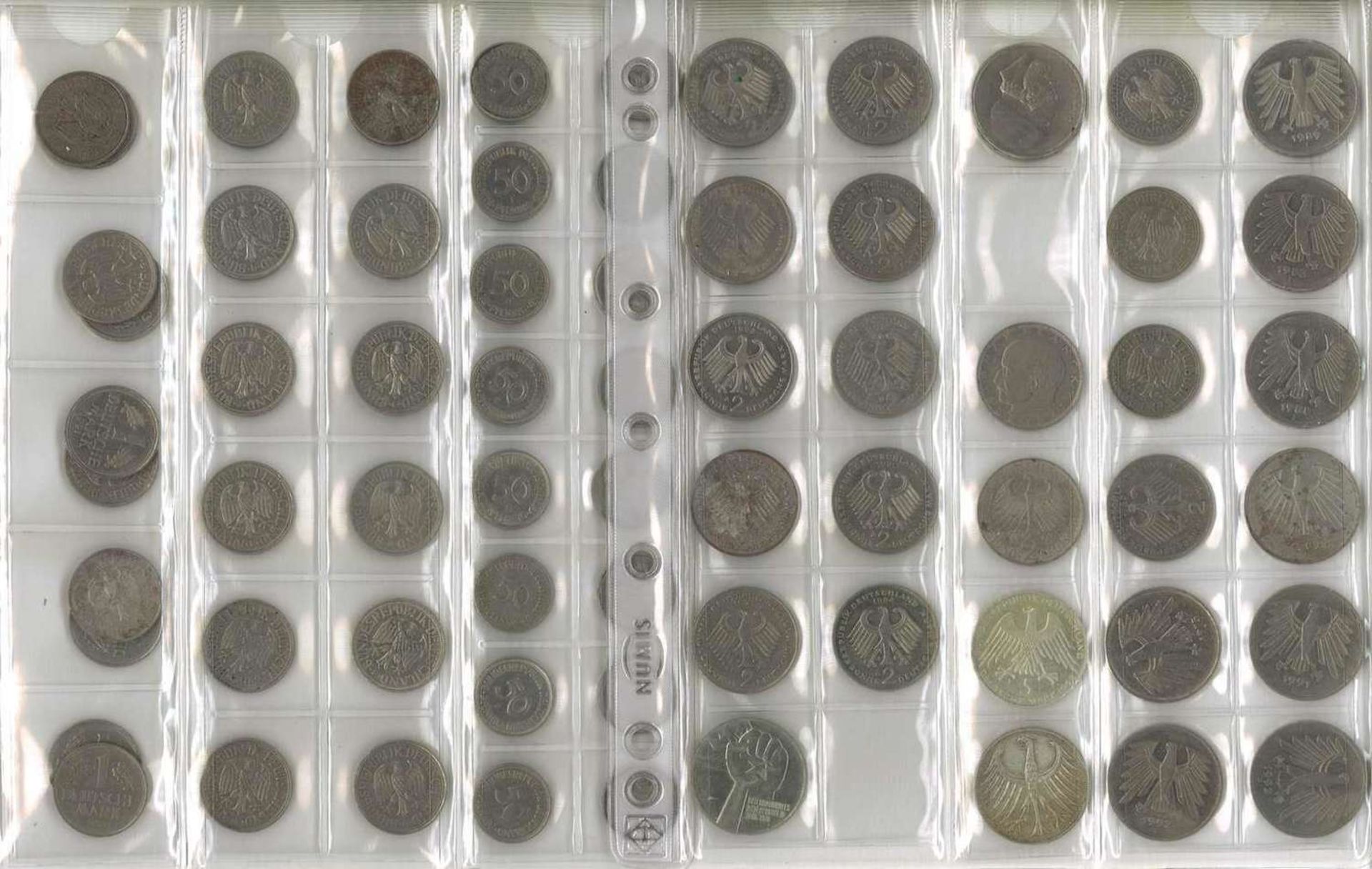 Lot Münzen, meist BRD, dabei 7x 10 Mark, 25x 5 Mark, 13x 2 Mark, 35x 1 Mark, 37x 50 Pfennig. Nomin - Image 4 of 6