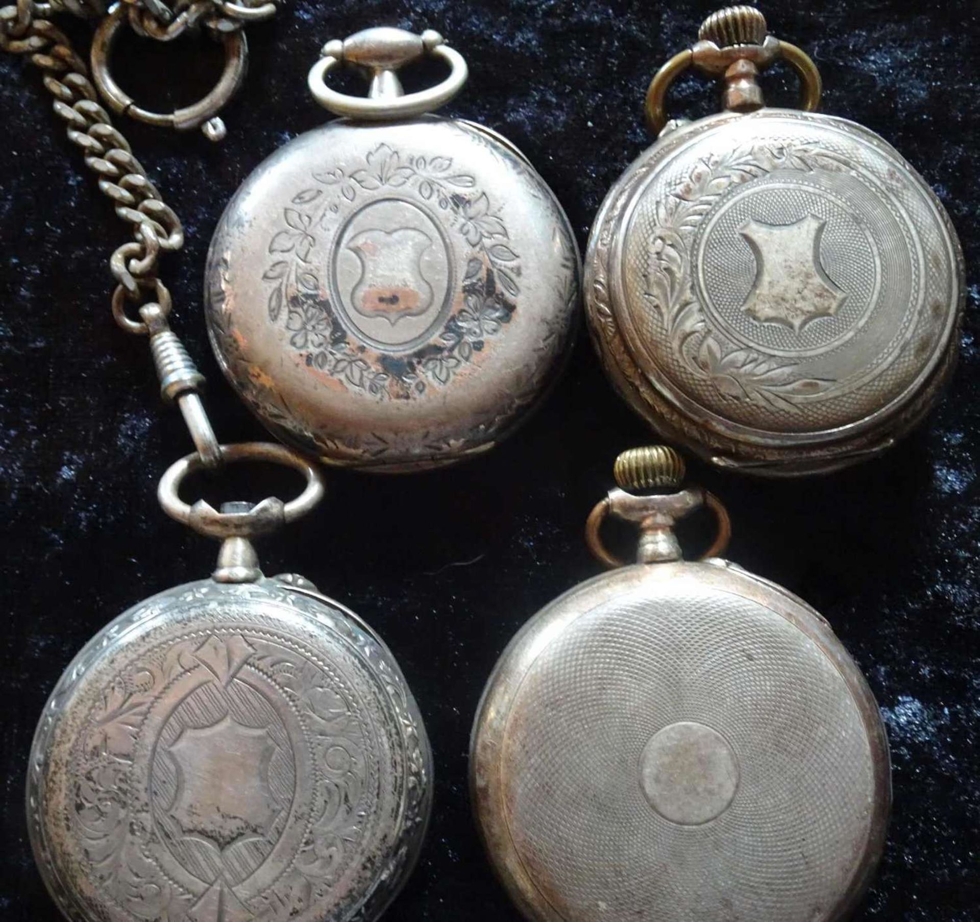 Bastlerlot von 4 silbernen Taschenuhren, ohne FunktionHobbyist solder of 4 silver pocket watches, w - Bild 2 aus 2