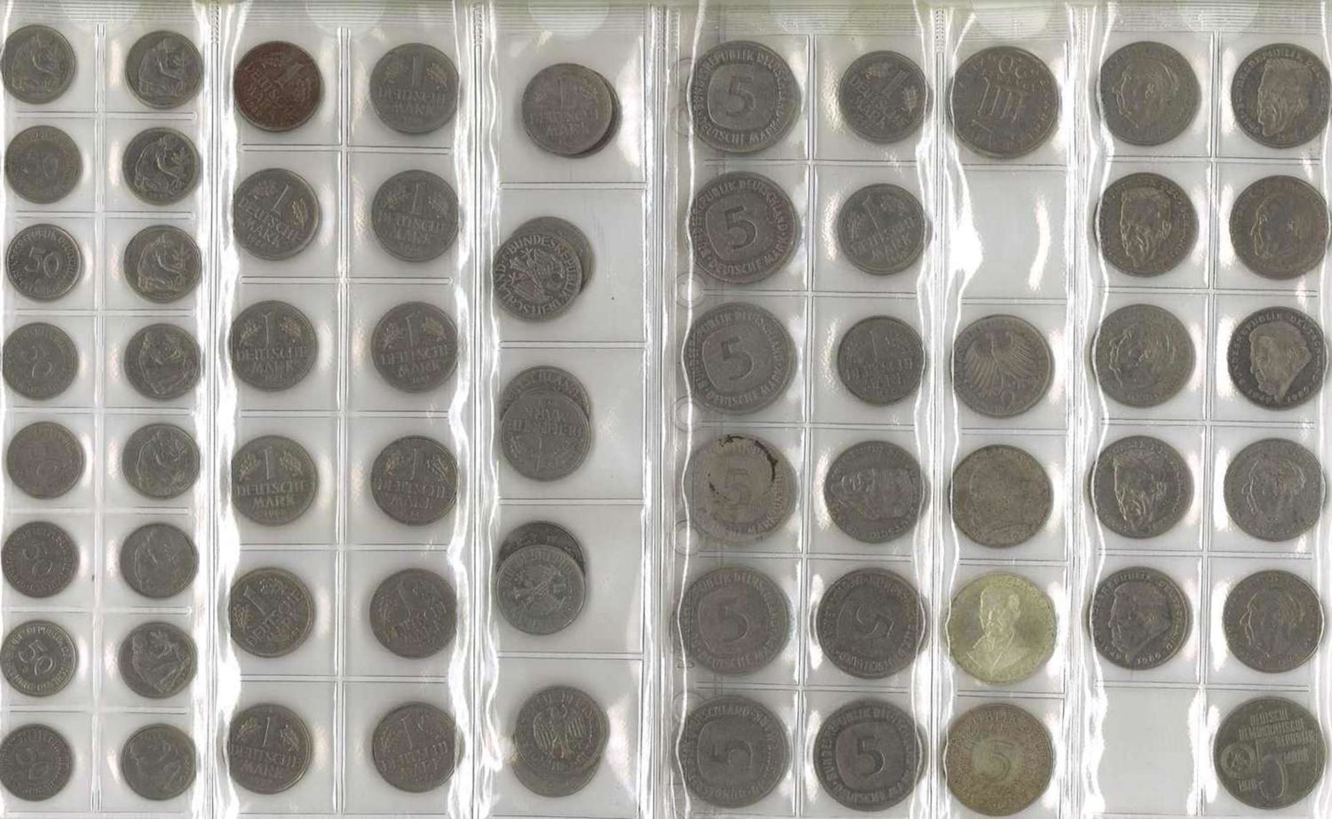 Lot Münzen, meist BRD, dabei 7x 10 Mark, 25x 5 Mark, 13x 2 Mark, 35x 1 Mark, 37x 50 Pfennig. Nomin - Bild 3 aus 6