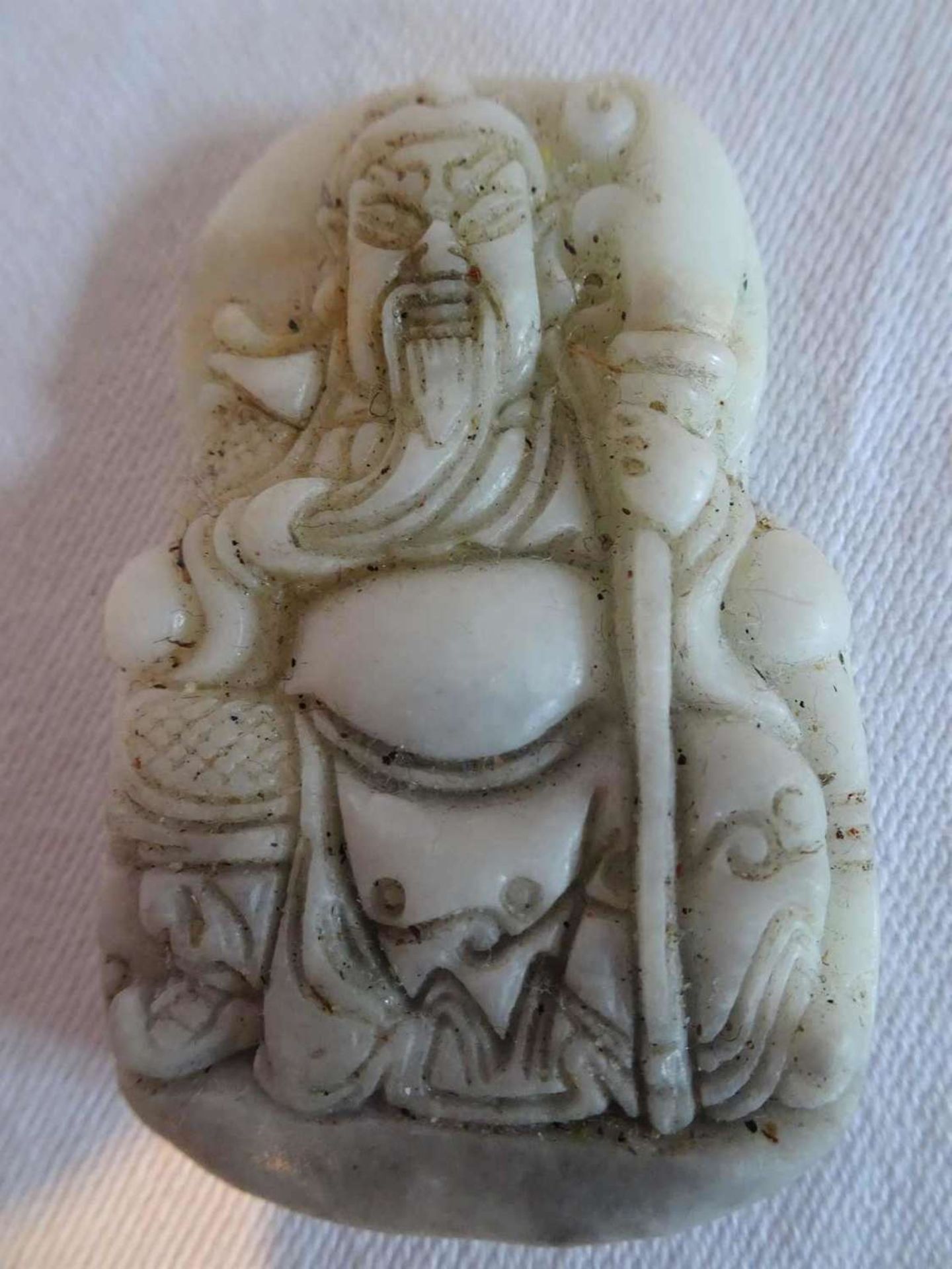 Jade Amulett "Buddha", weiße Jade. Aus Sammlung. Höhe ca. 5,3 m, Breite ca. 3,5 cmJade amulet "Bu - Bild 3 aus 3