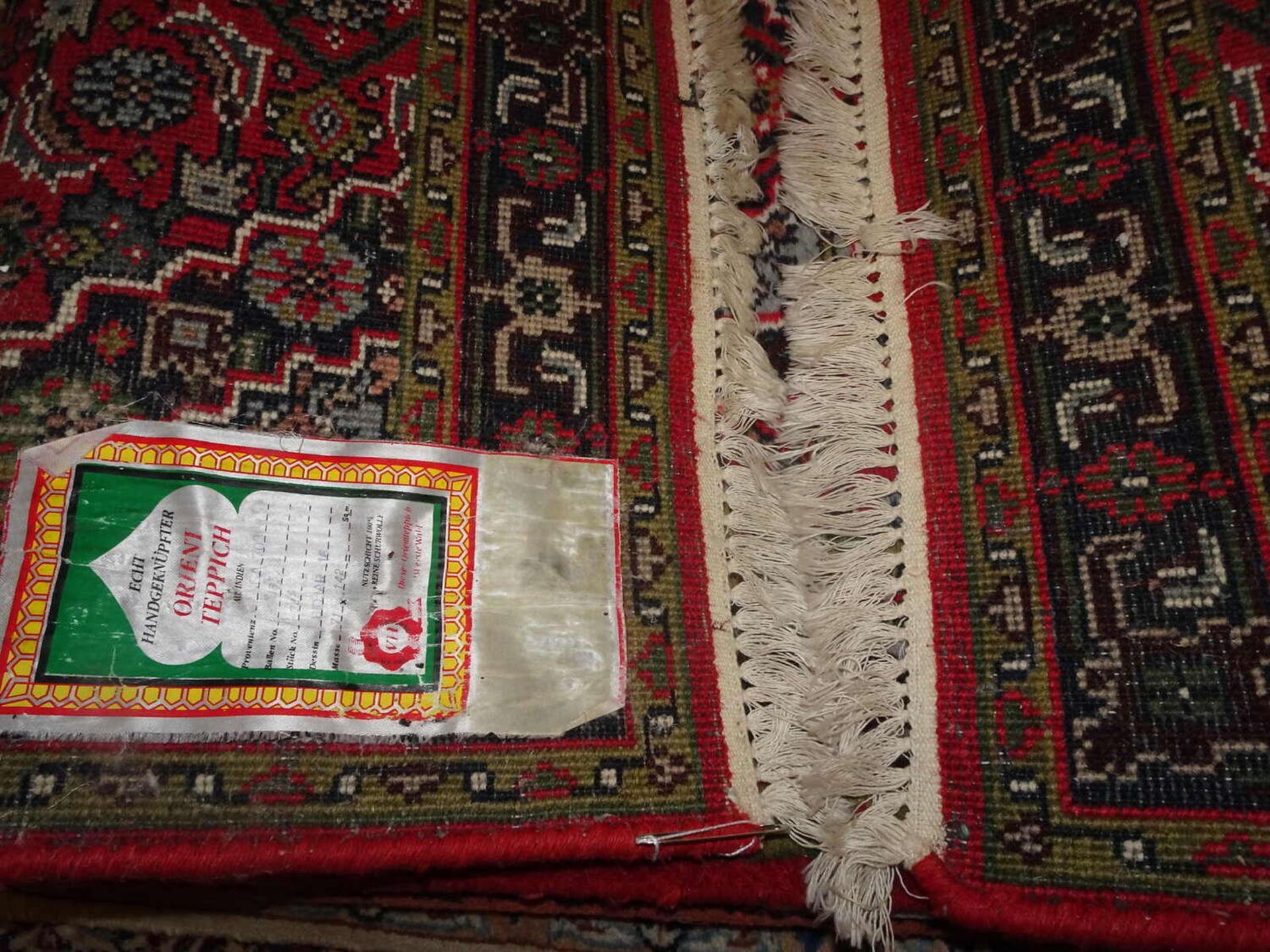 kleiner Orientteppich, handgeknüpft, Indien Provinz Ganga. Guter Zustand. Maße: Länge ca. 140 cm - Bild 2 aus 3