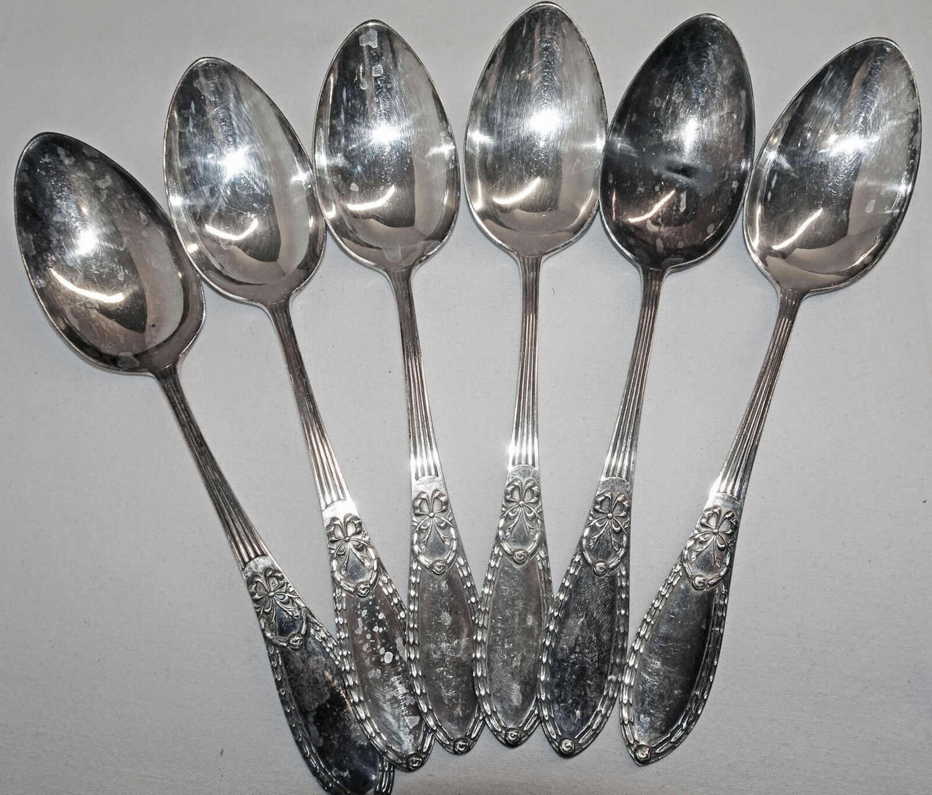 6 Jugendstil Suppenlöffel Firma Wellner, 90er versilbert6 Art Nouveau soup spoons from Wellner, 90