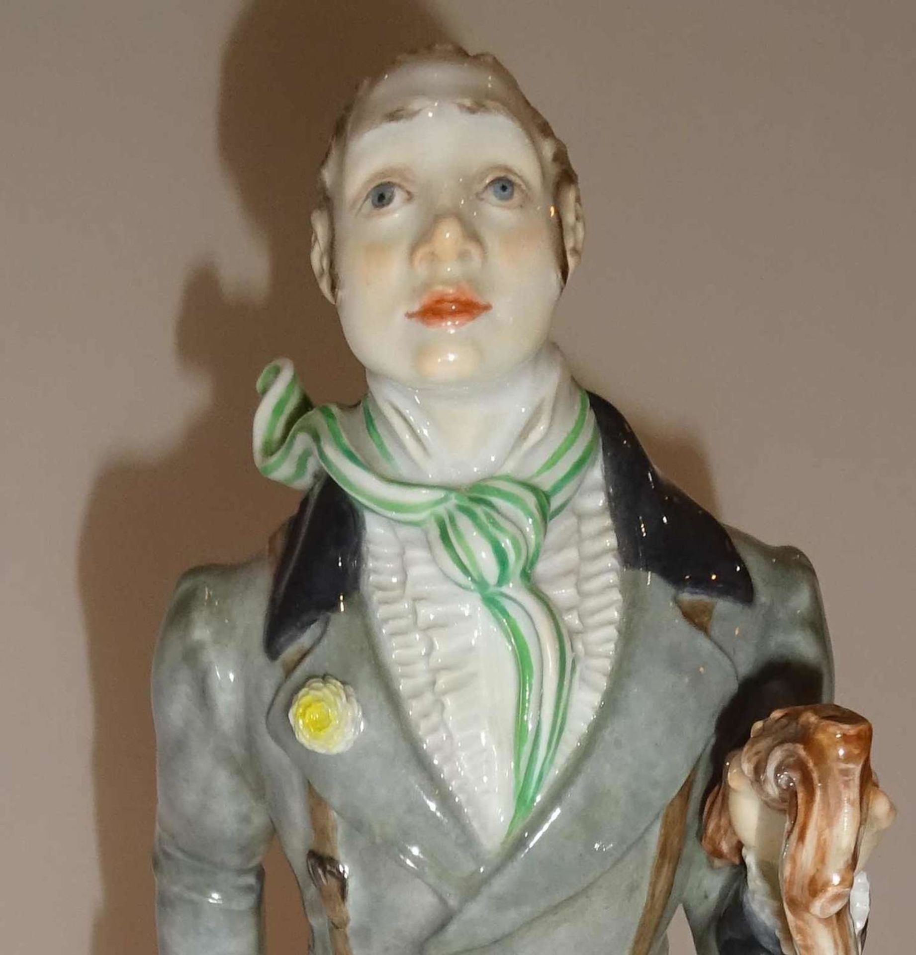 Große Meissen Figur Peter Schlemihl, Pfefferzeit 1924-1934, Höhe ca. 26 cm. Spazierstock am Ende - Bild 9 aus 9