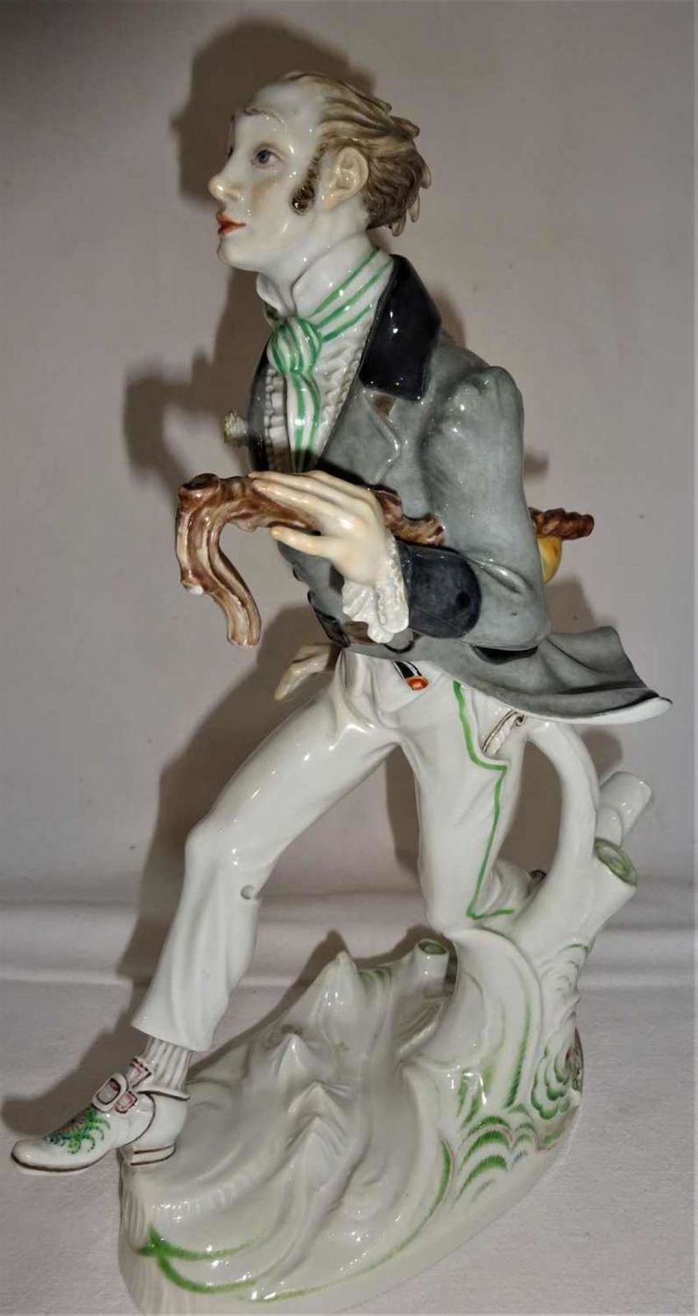 Große Meissen Figur Peter Schlemihl, Pfefferzeit 1924-1934, Höhe ca. 26 cm. Spazierstock am Ende - Bild 5 aus 9