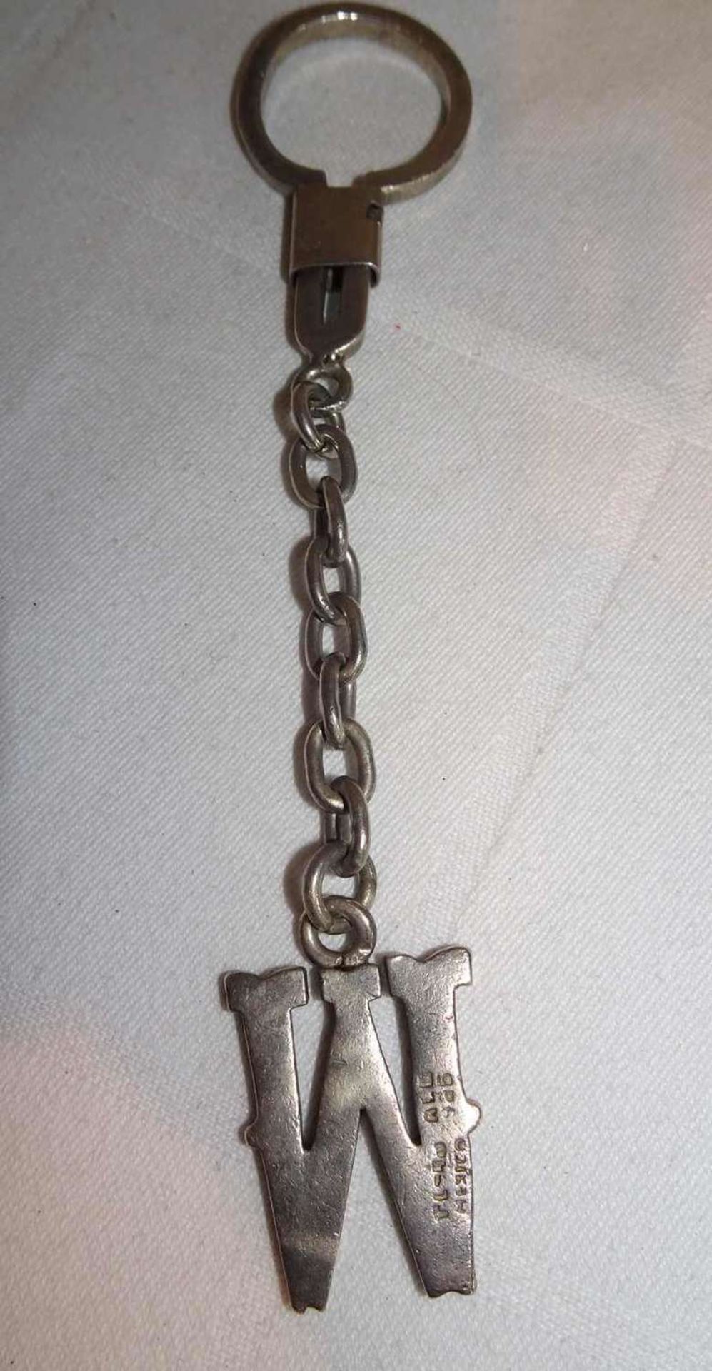 Schlüsselanhänger mit "W", 925er Silber. Gewicht ca. 29,1 gr.Key ring with "W", 925 silver. Weig - Bild 3 aus 3