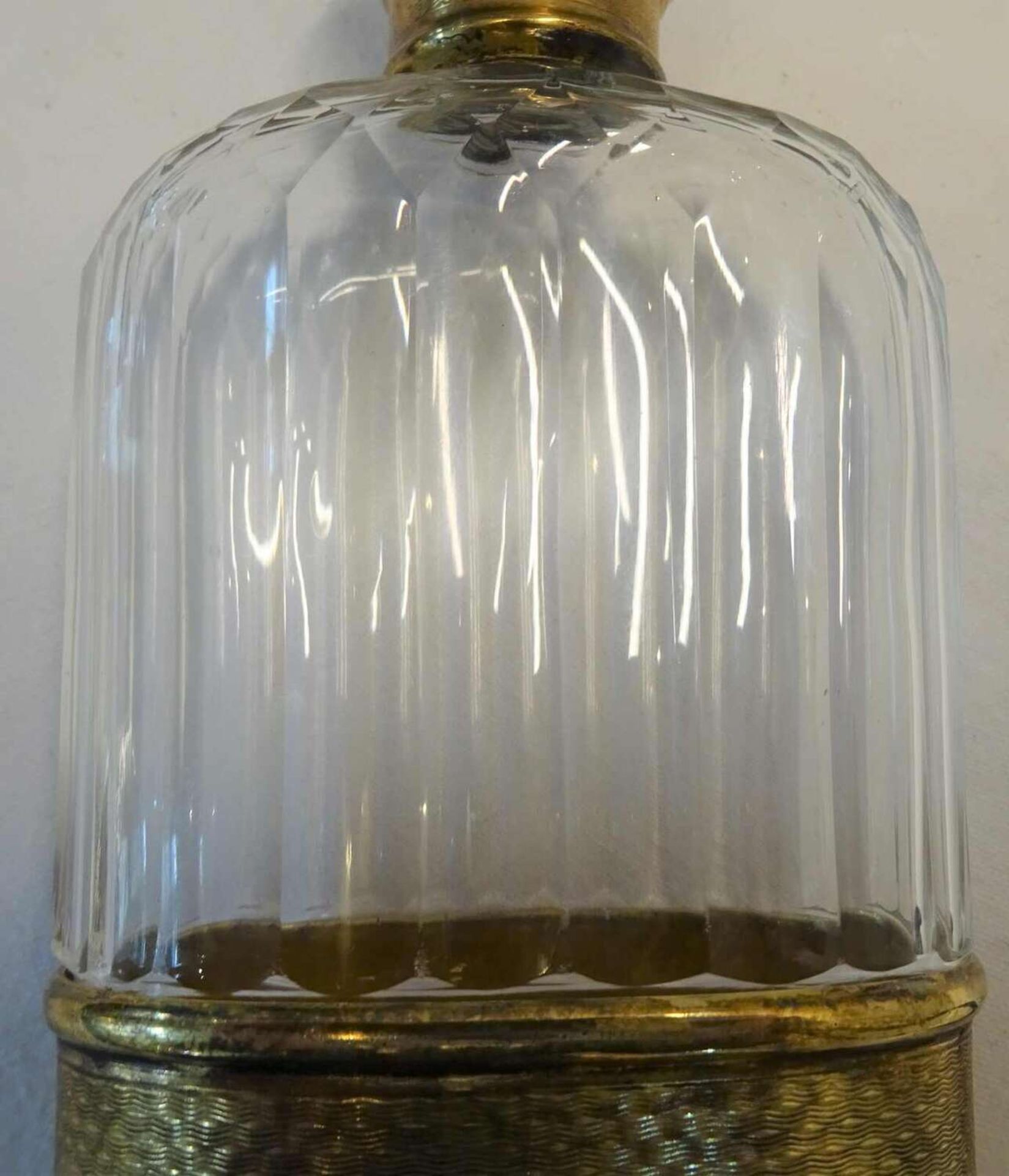 Engl. Biedermaier Flachmann, mundgeblasen und geschliffenes Glas. Silberummantelung angepaßt aus d - Bild 4 aus 4