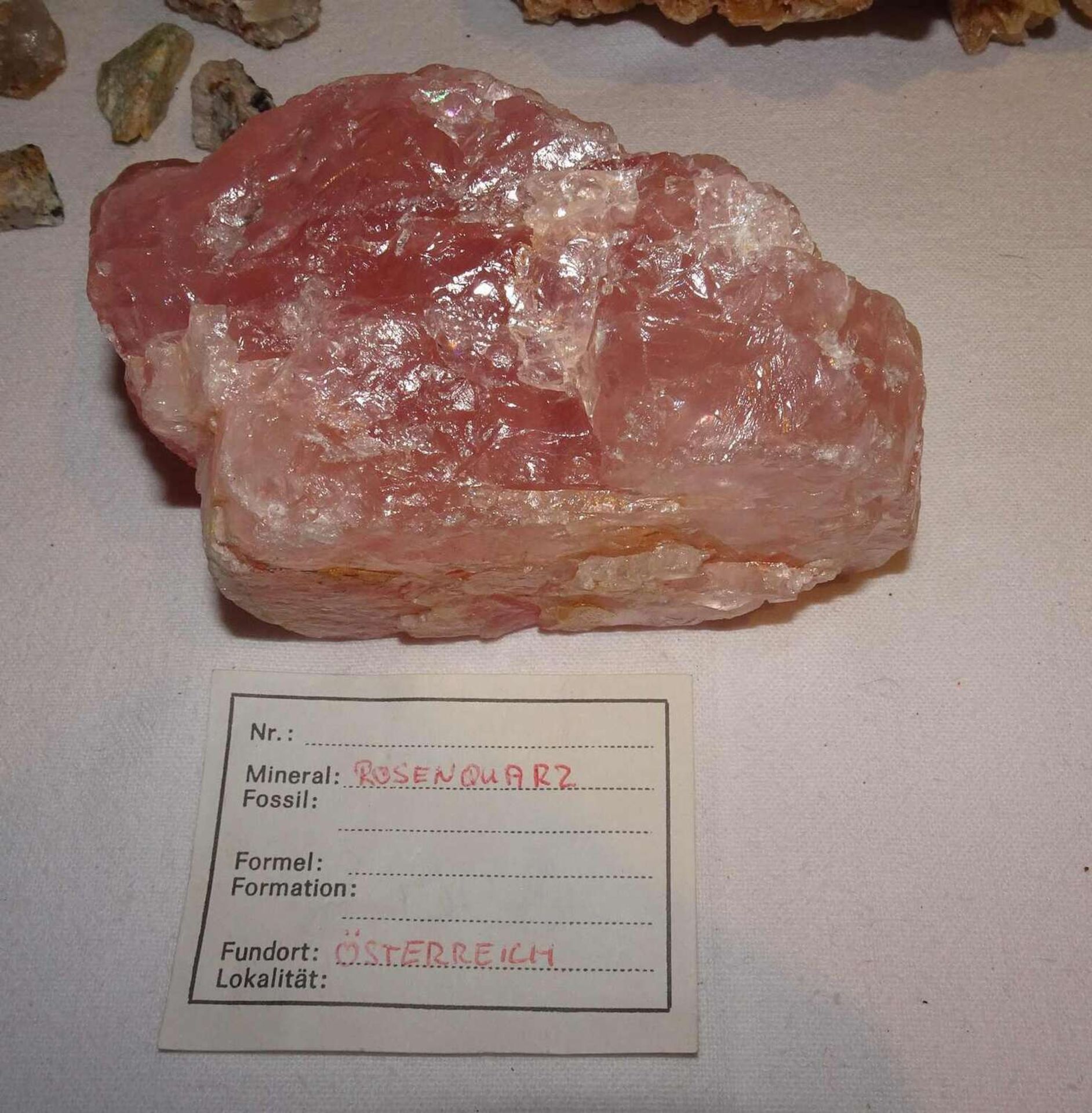 Lot Mineralien / Edelsteine, dabei Lepidolith, Fundort: Südwest-Afrika, Bergkristall, Fundort: - Bild 2 aus 5