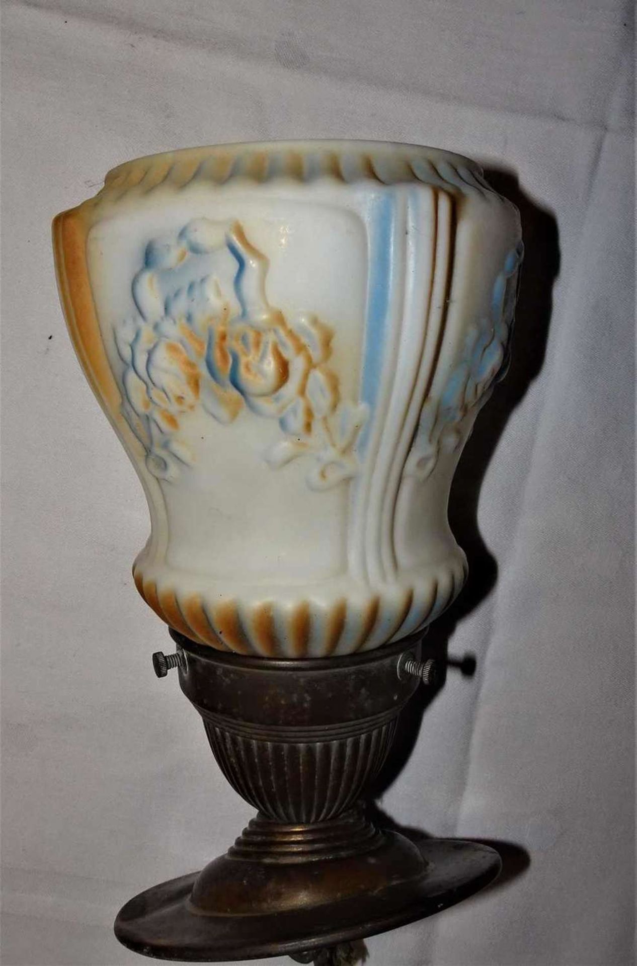kleine Art Deco Deckenlampe, Opalin Milchglas Spritzdekor. Gesamtlänge ca. 20 cm small Art Deco