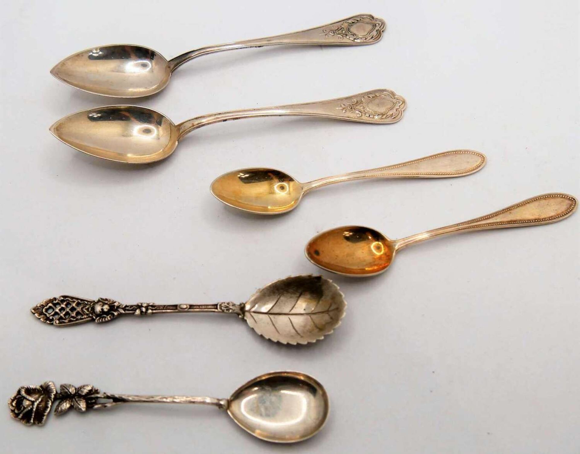 Silberlöffel, 800er Silber, verschiedene Modelle. Gewicht ca. 82,4 gr. Silver spoon, 800 silver,