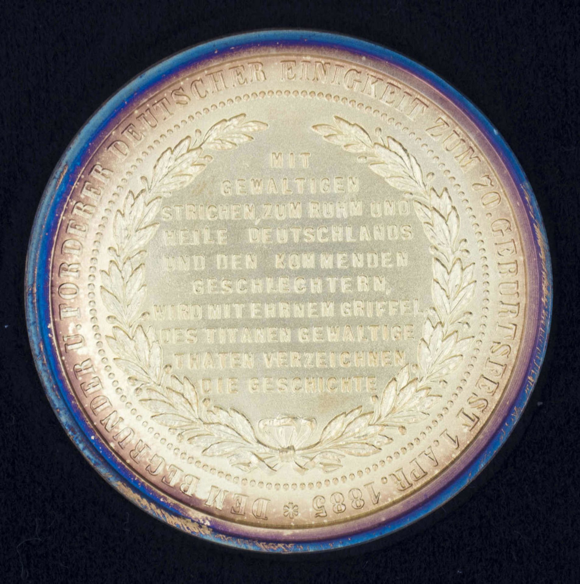 Gedenkmedaille "Otto von Bismarck", Silber 999 mit Feinvergoldung. Gewicht: ca. 45 g. Durchmesser: - Image 2 of 2