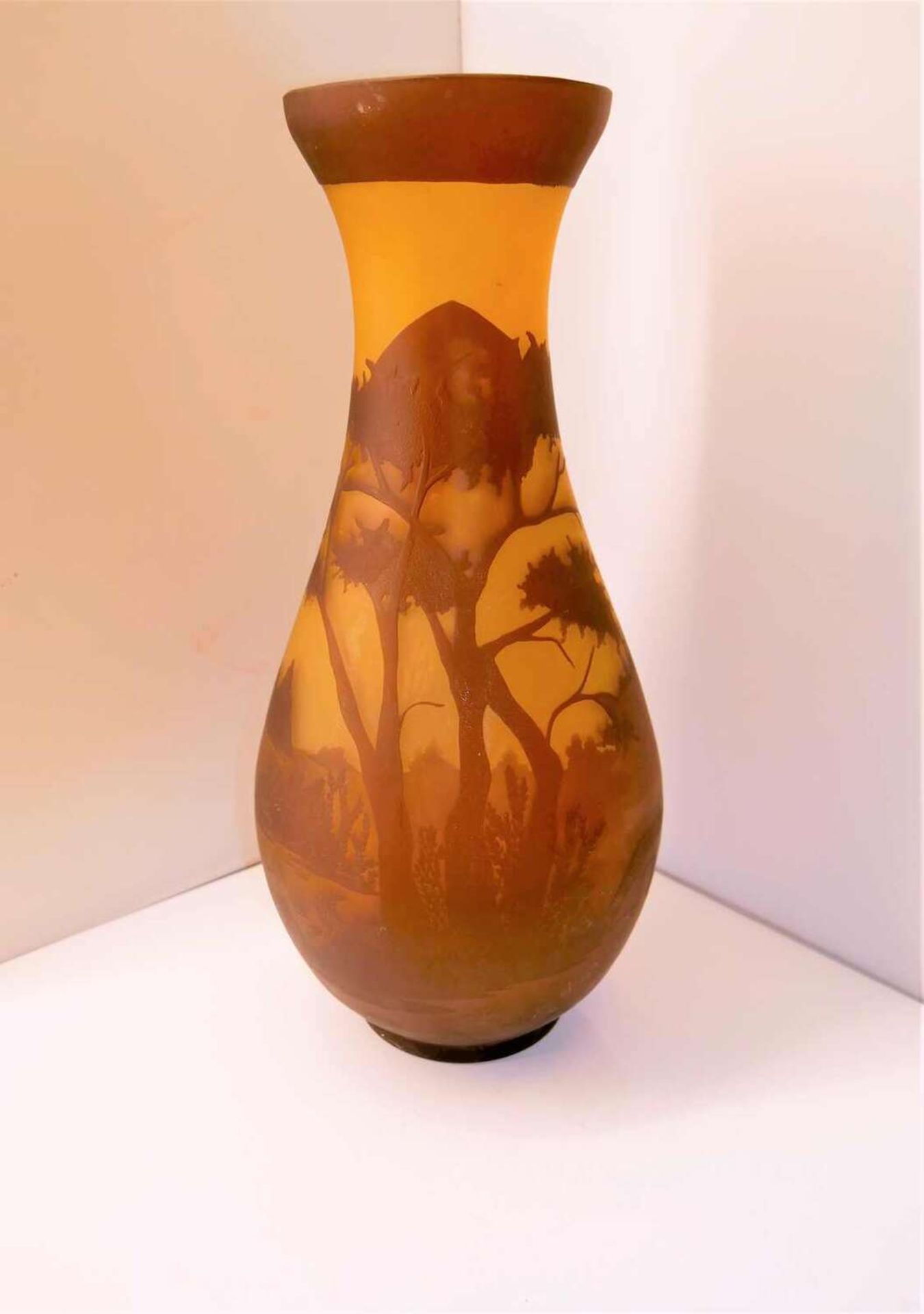 Gallé Glasvase, große Ausführung. Höhe ca. 40 cm, unbeschädigter Zustand. Gallé glass vase, large