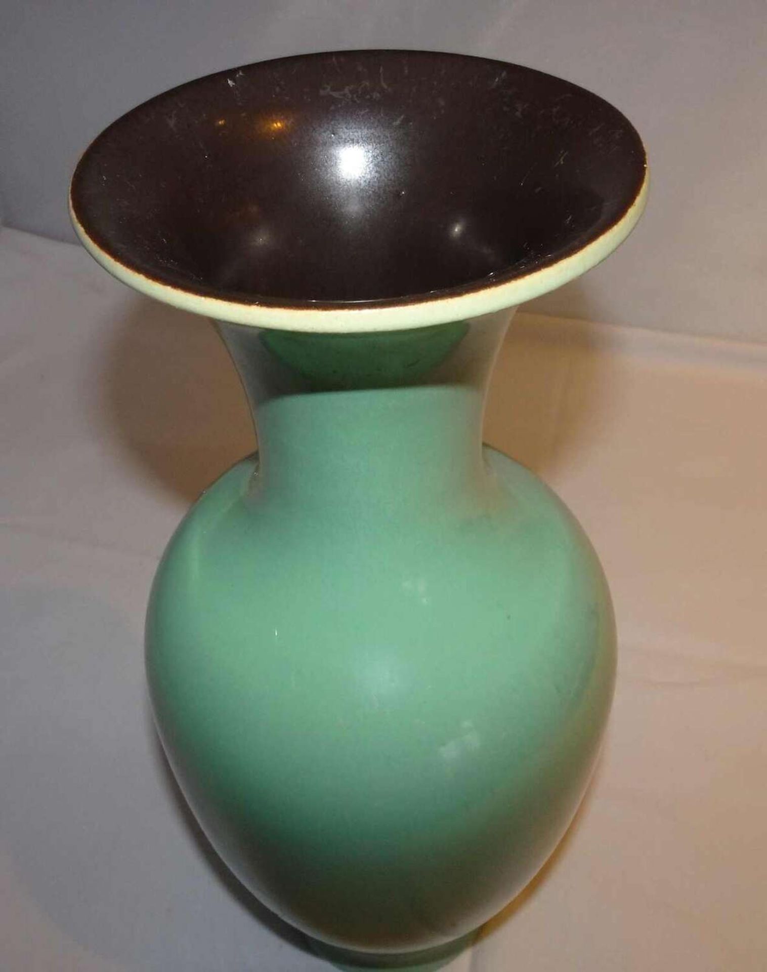 1 Schramberger-Keramikvase, Farbe: Türkis, gemarkt mit Schramberg-Marke und Form-Nr. 3988/2, Höhe - Image 3 of 3