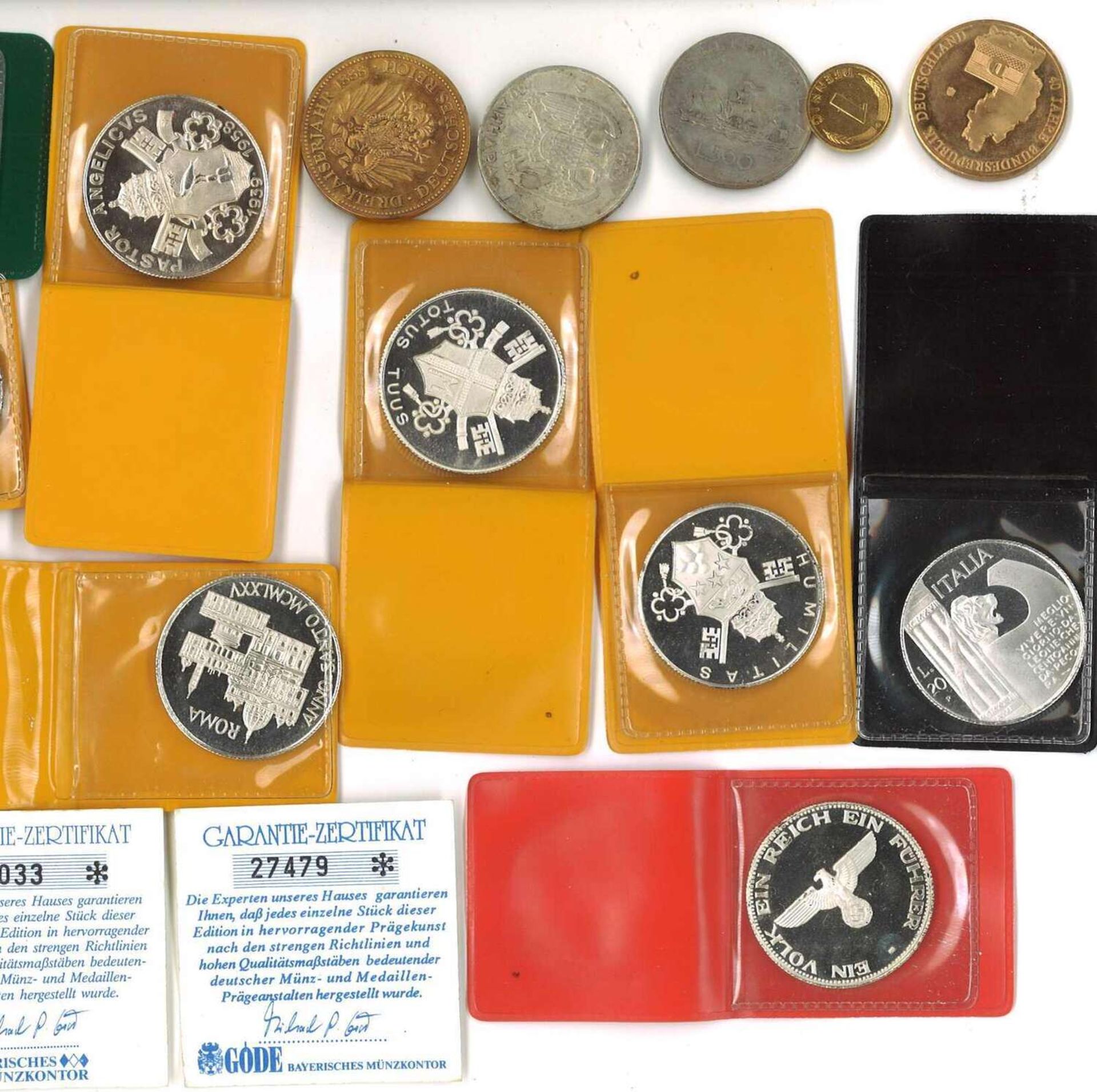 Lot Münzen & Medaillen, dabei 5 Päpste, 3x Geschichte Männer, 2x vergoldete Medaillen, ein 500 Lire - Bild 2 aus 2