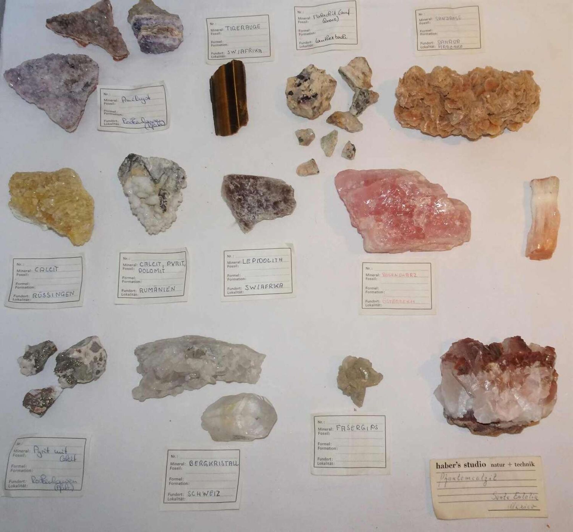 Lot Mineralien / Edelsteine, dabei Lepidolith, Fundort: Südwest-Afrika, Bergkristall, Fundort:
