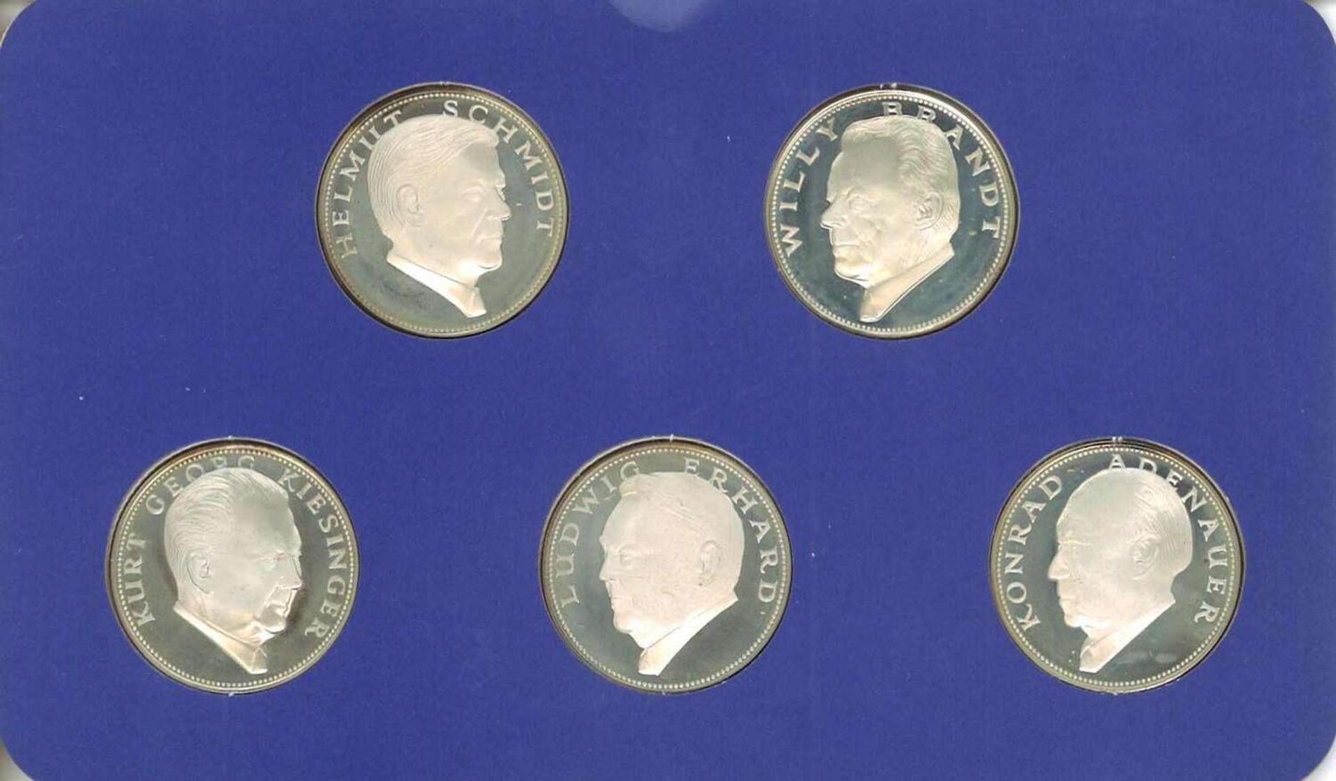 Die Medaillen der Bundeskanzler 1949 - 1974 - Silber 5x15g - 925er Silber in Original Schachtel. - Bild 2 aus 3
