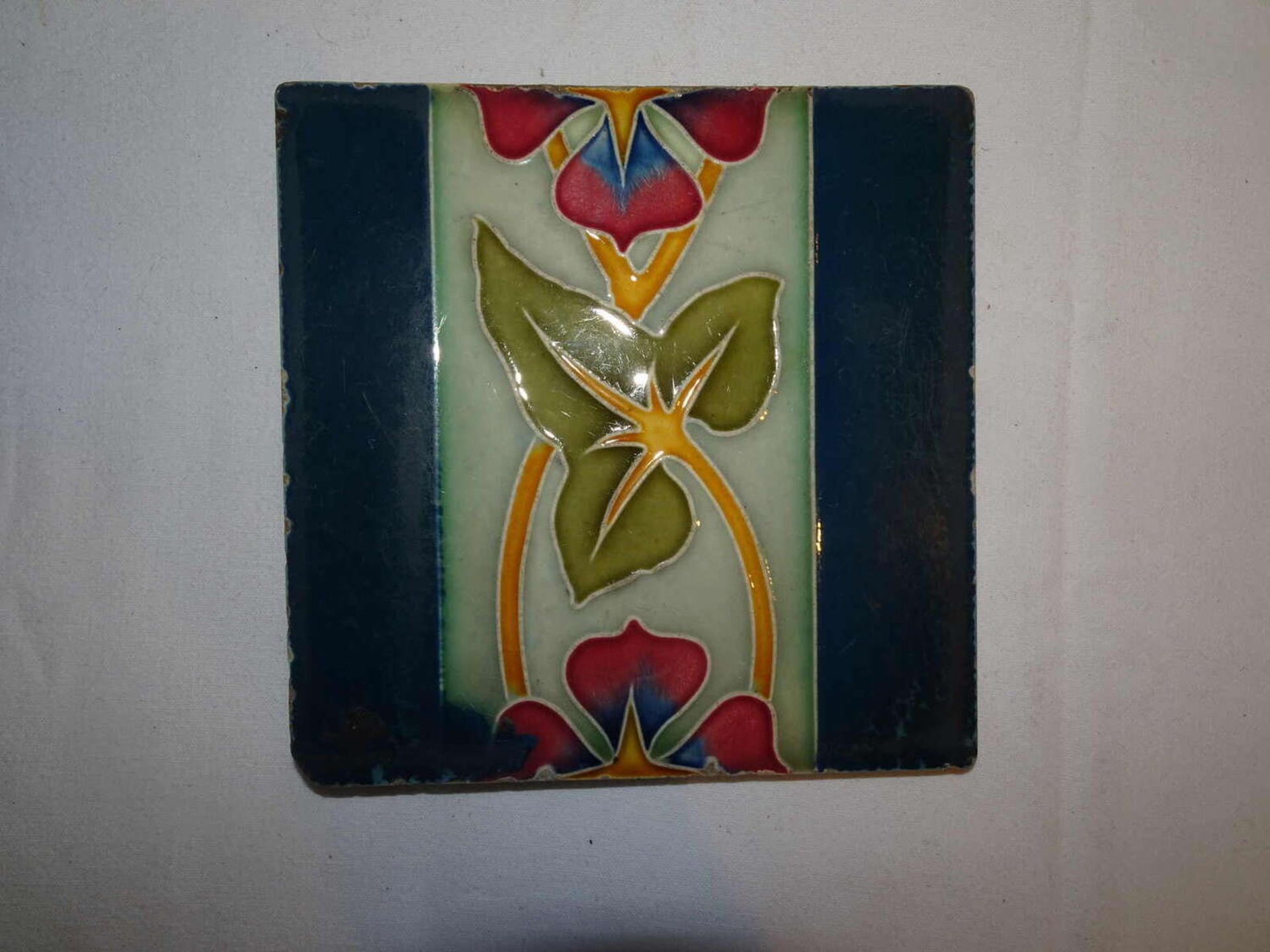 Jugendstil Fliese, Maße: 15x15 cm Art Nouveau tile, dimensions: 15x15 cm