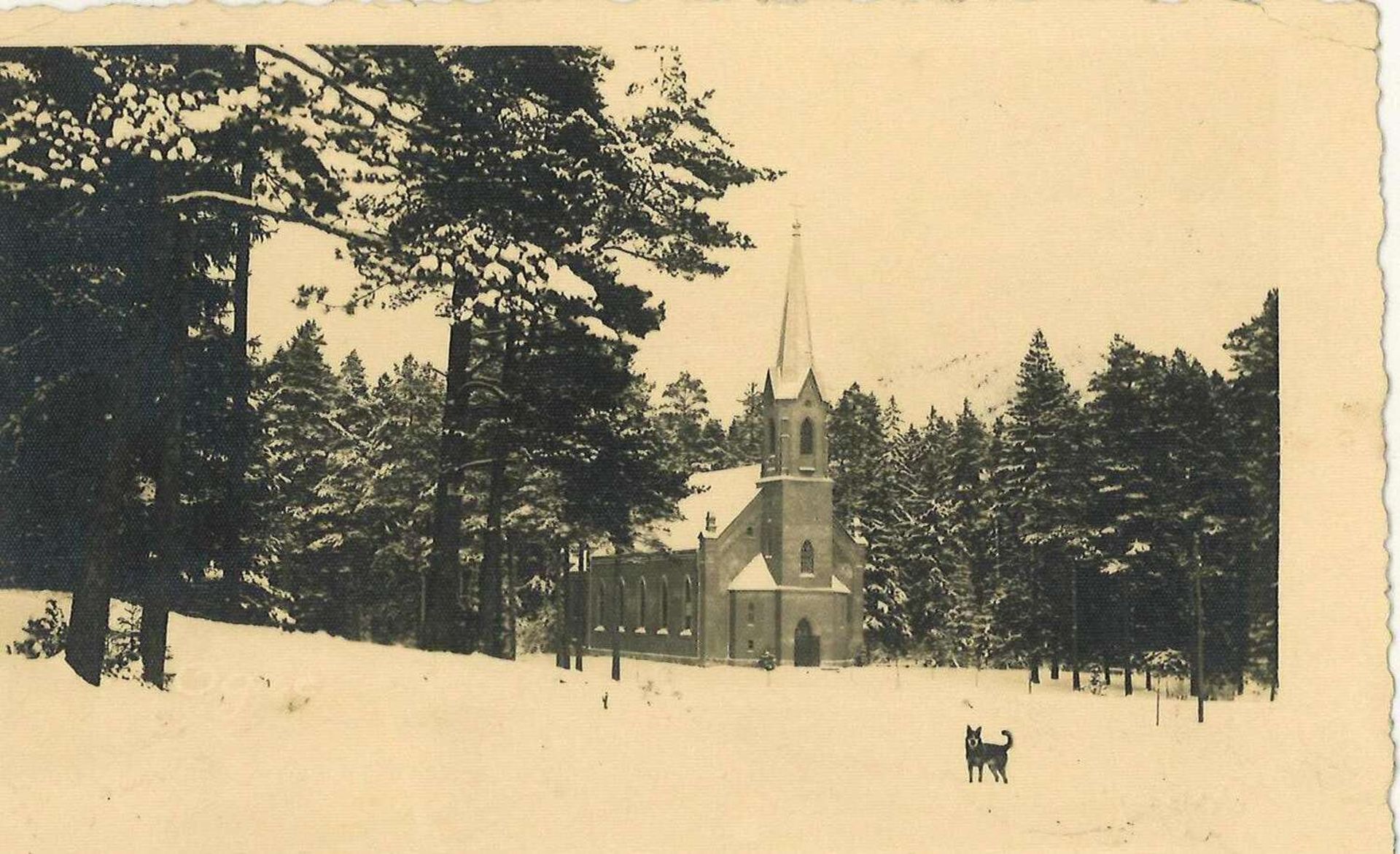 Postkarte, Ansicht Kirche mit Hund, gelaufen, mit Stempel Auslandsbriefprüfstelle Königsberg