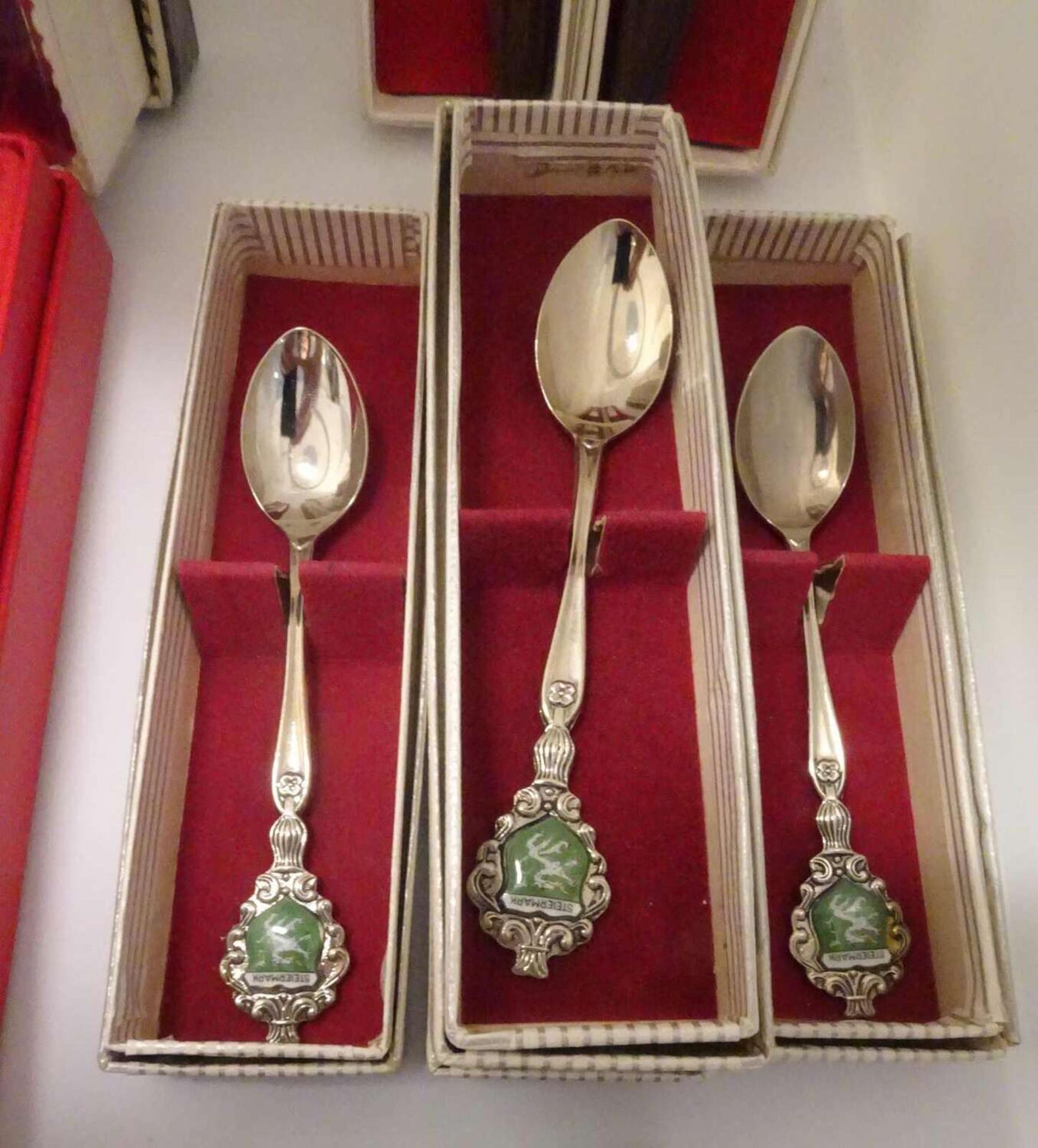 Lot versilberte Besteckteile, dabei auch Andenkenlöffel Lot of silver-plated pieces of cutlery, - Image 3 of 3