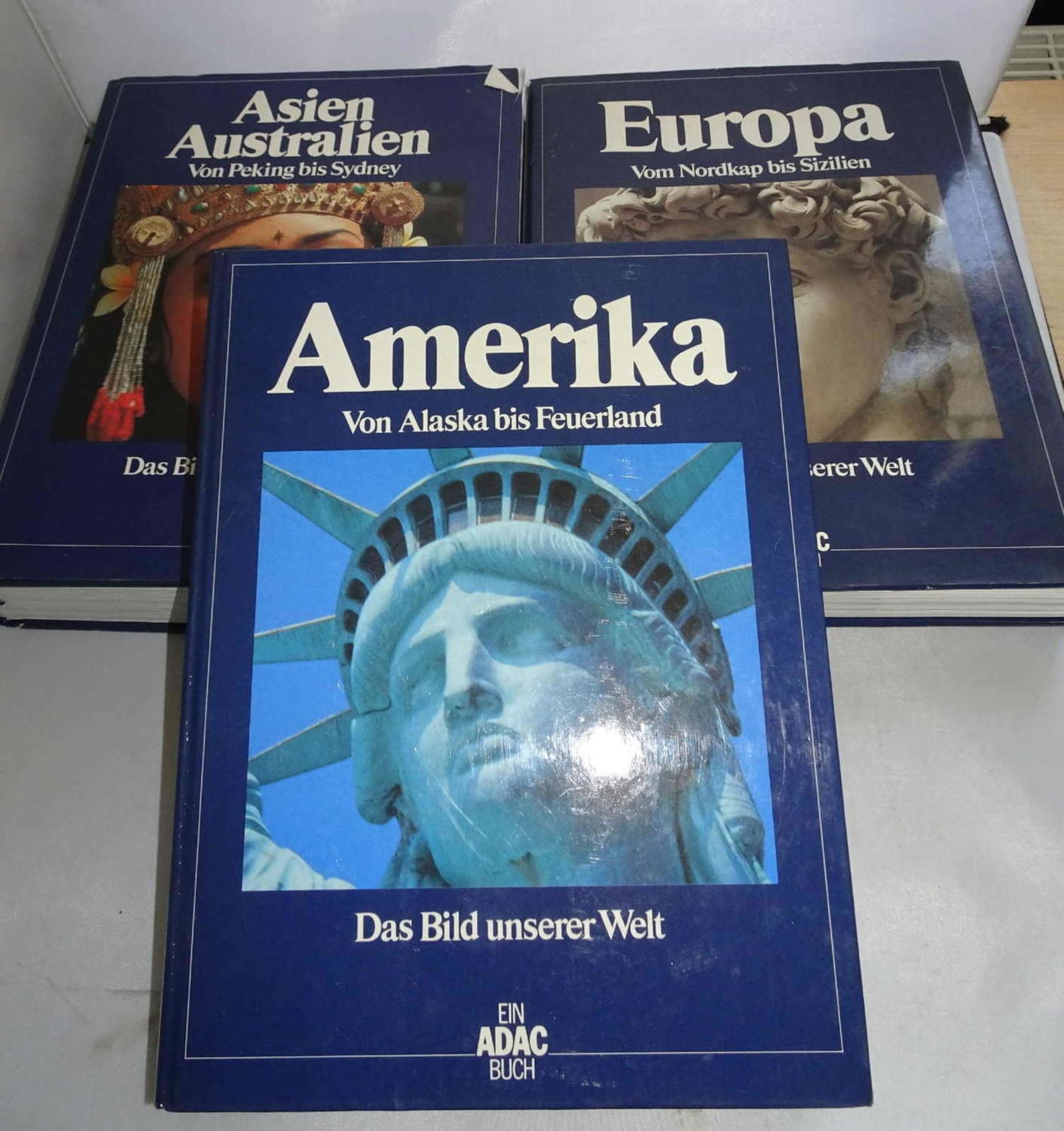 3 ADAC Bücher "Asien-Australien", "Europa" und "Amerika" 3 ADAC books "Asia-Australia", "Europe"